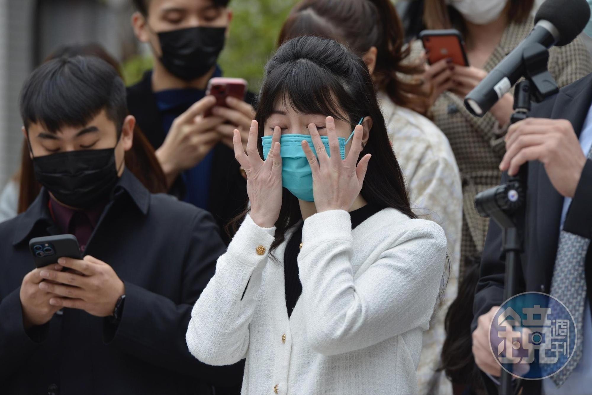 遭男友家暴的高嘉瑜今勇敢出席記者會。