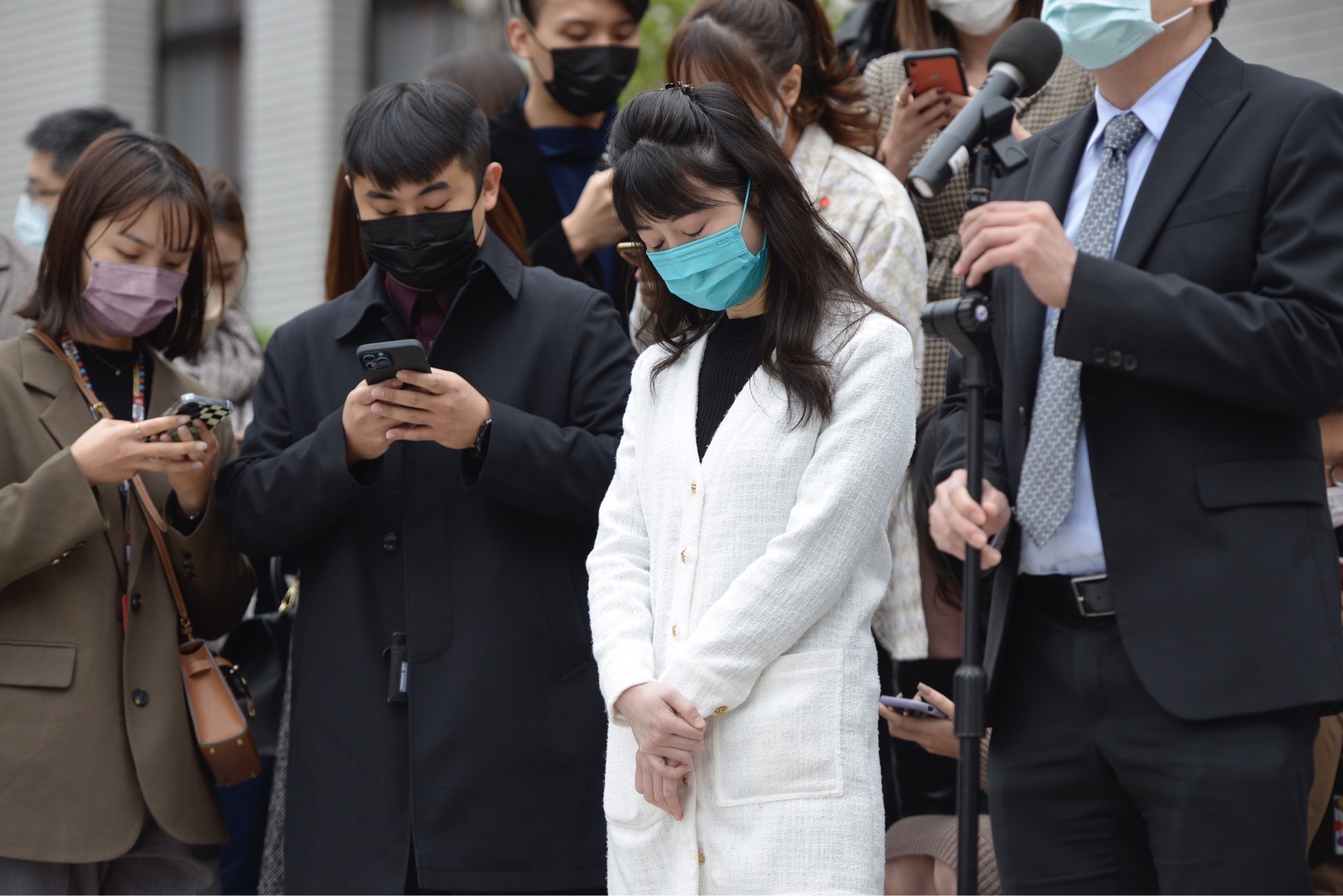 立委高嘉瑜日前被男友林秉樞於飯店內毆打甚至遭到軟禁，今出面召開記者會表示自己也不敢置信會遇到恐怖情人。