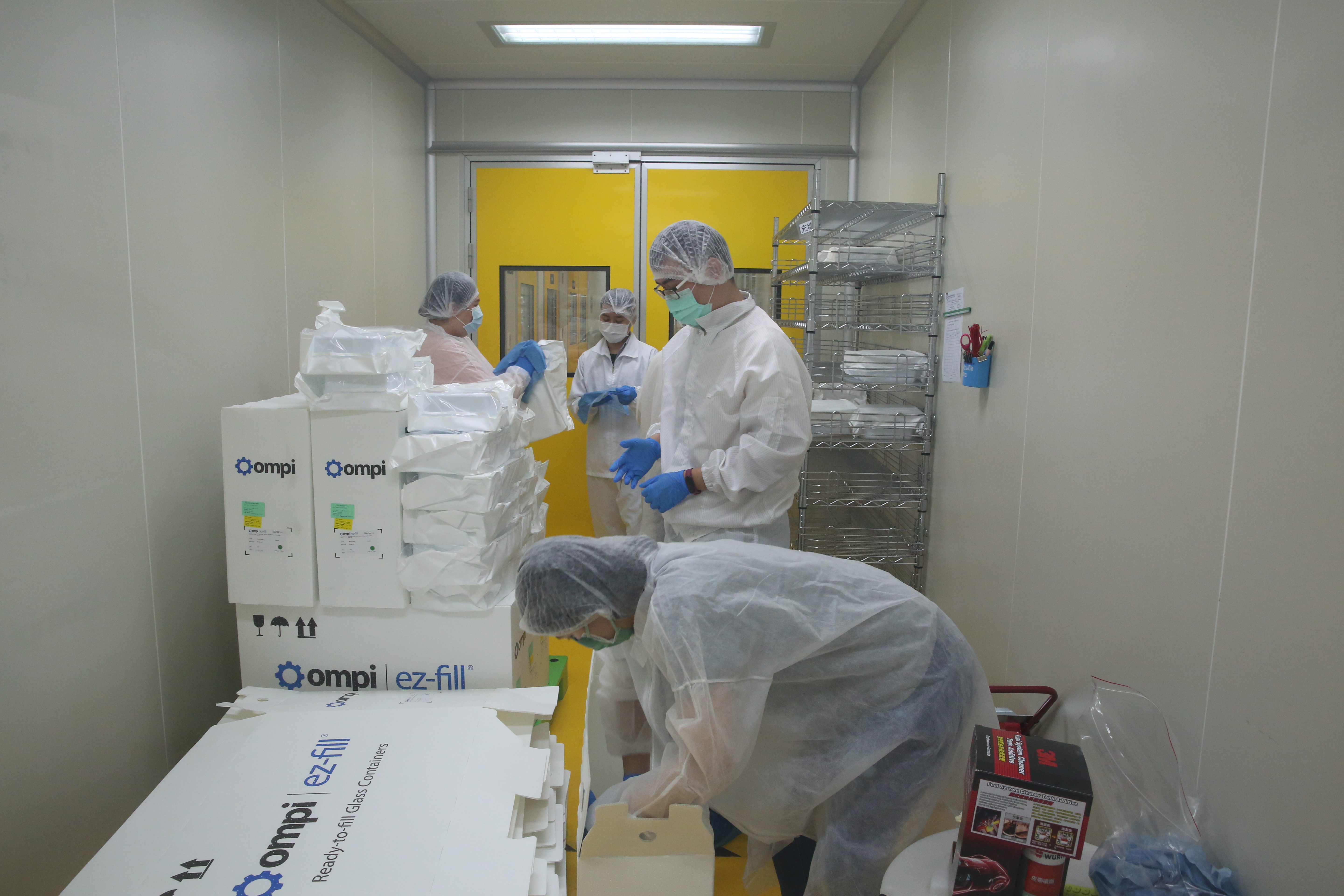 馬偕等醫院正在進行青少年之「高端+高端」混打試驗，有望取得食藥署之緊急授權。（示意圖，本刊資料照）