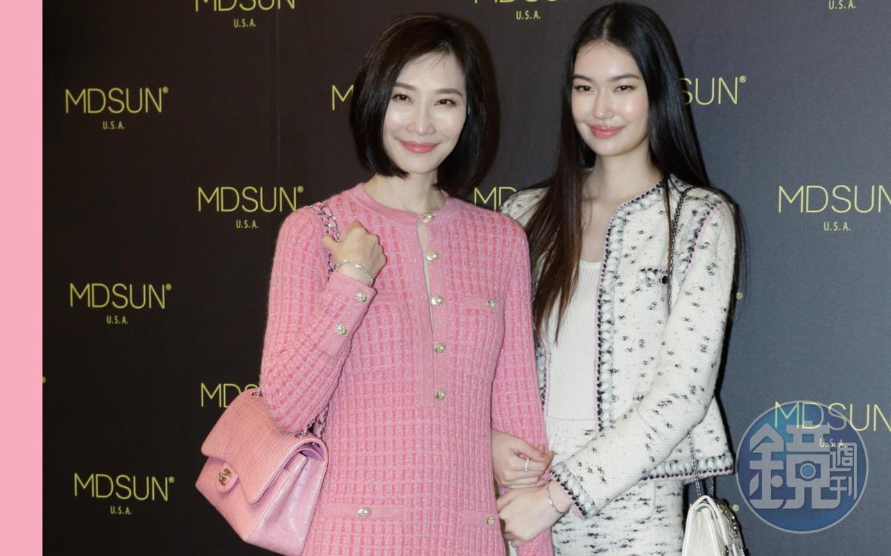 錢德月(左)與女兒董若彤(右)擔任好萊塢護膚保養品Mdsun(妍心賞)登台記者會嘉賓。