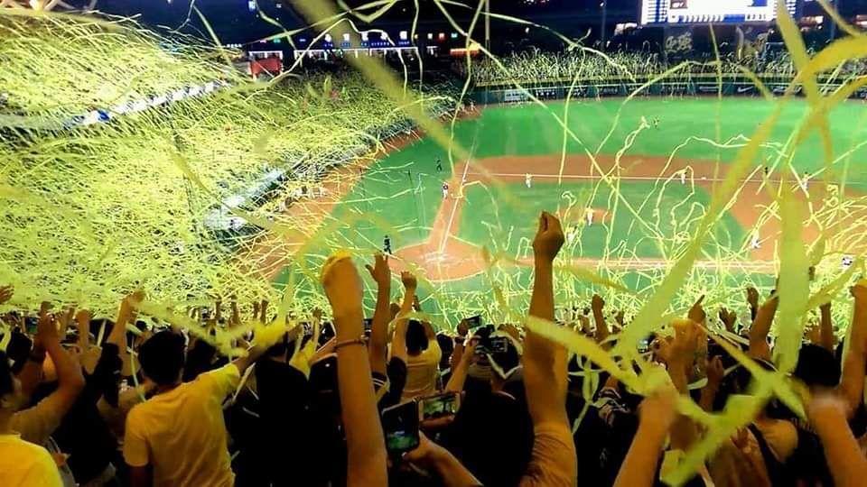 中信兄弟成功奪下2021中職年度總冠軍。(翻攝自中信兄弟粉絲團)