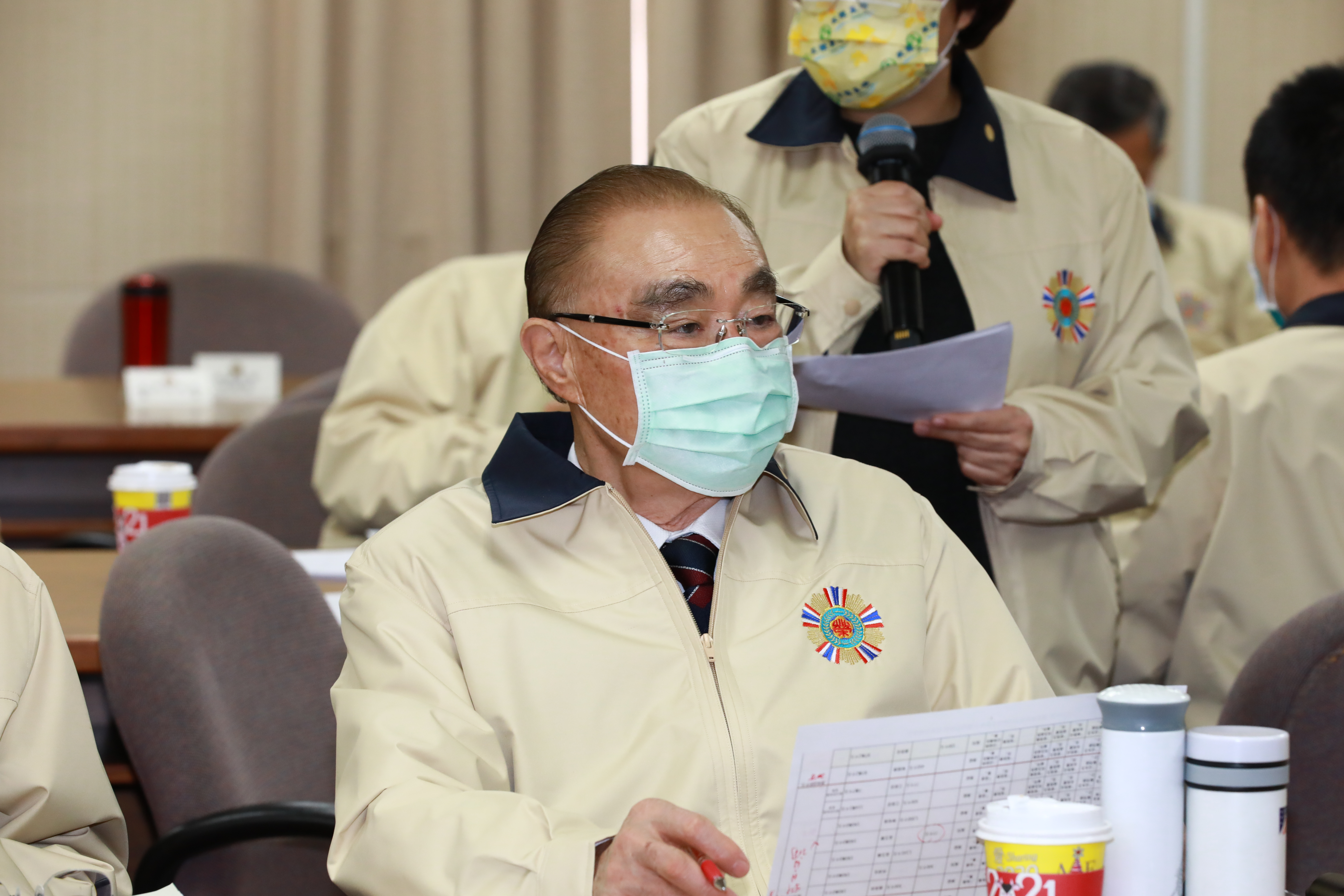 被問到高嘉瑜遭施暴一事，退輔會主委馮世寬表示此事與他無關，但他從沒打過太太。（本刊資料照）