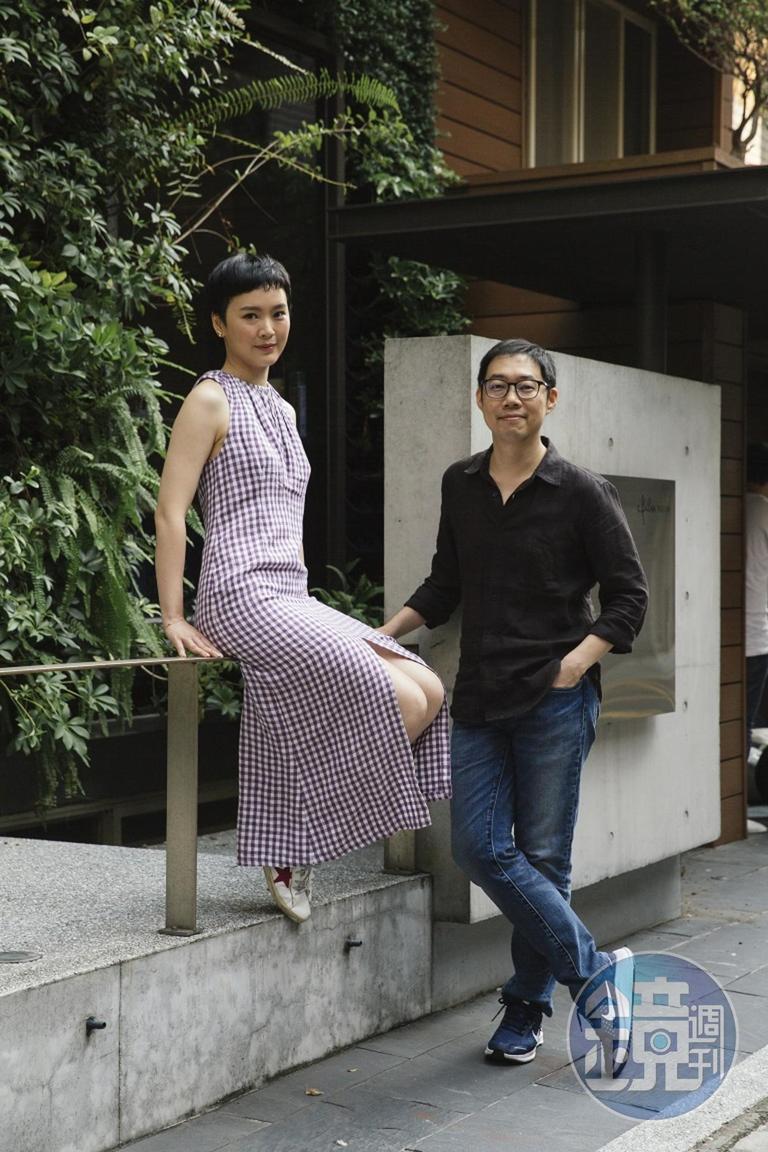 監製林書宇(右)在阮鳳儀創作電影的過程中提供編劇、選角、拍攝上的各種協助。