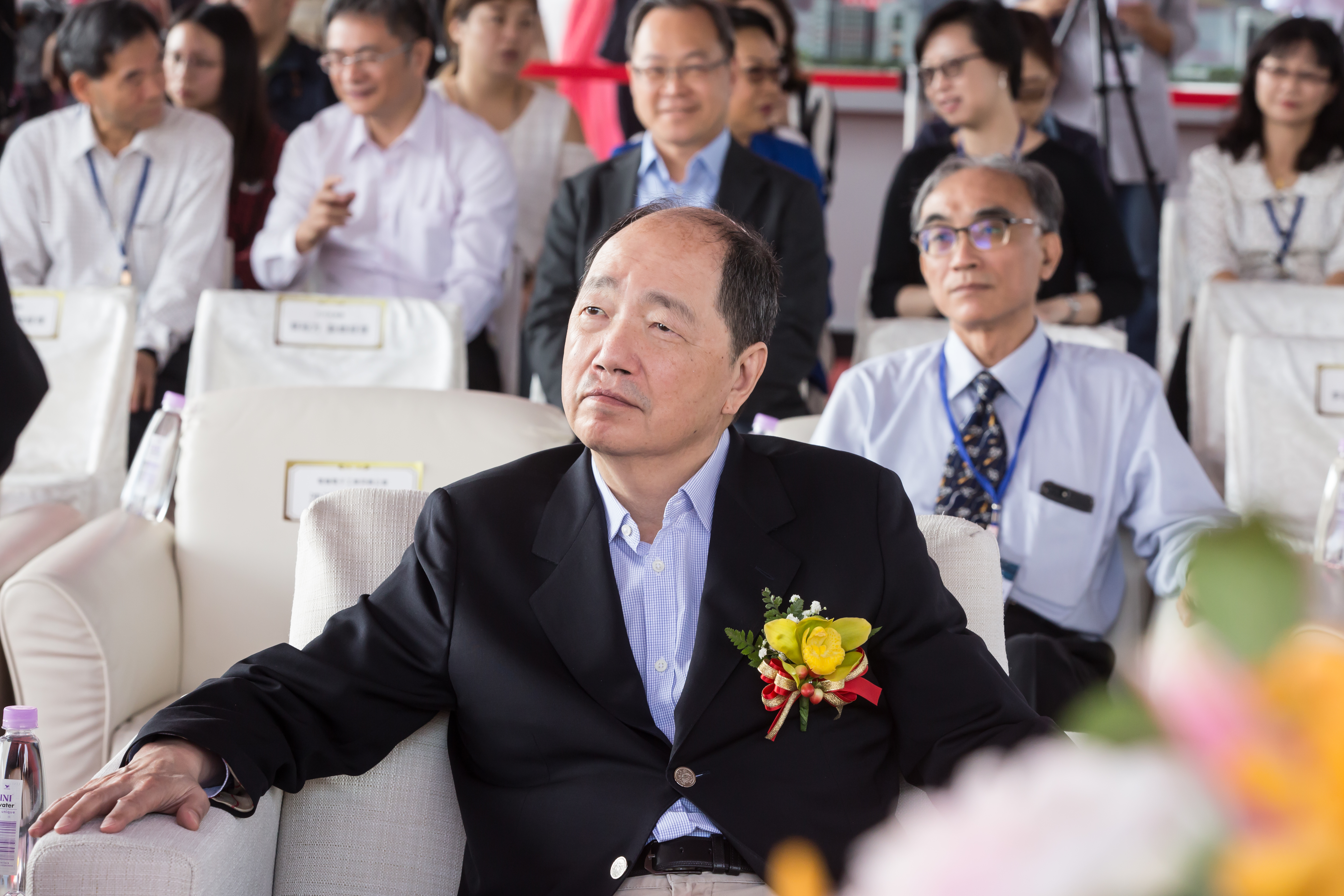 張虔生一口氣賣中國四座工廠，為提振日月光股價？