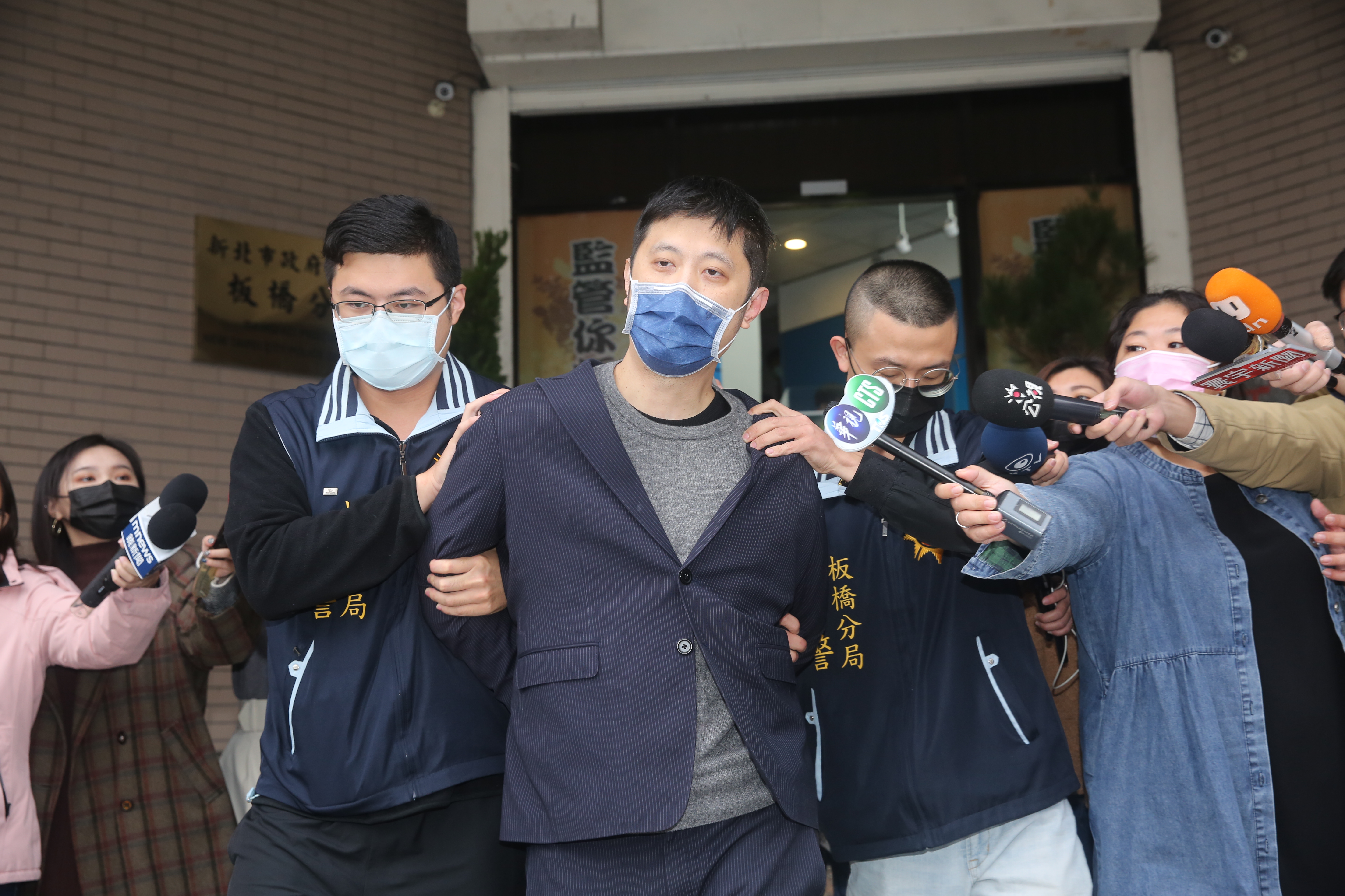 林秉樞涉嫌家暴高嘉瑜，2日凌晨裁定收押禁見。