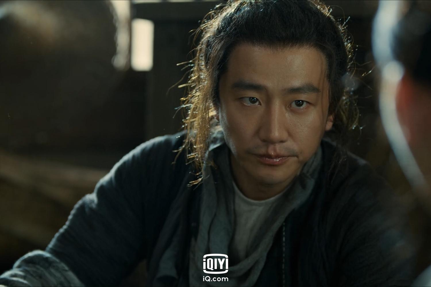 黃軒一心復仇,立誓找出殺害自己兄弟的兇手,卻發現更大的謎團。(愛奇藝國際站提供)