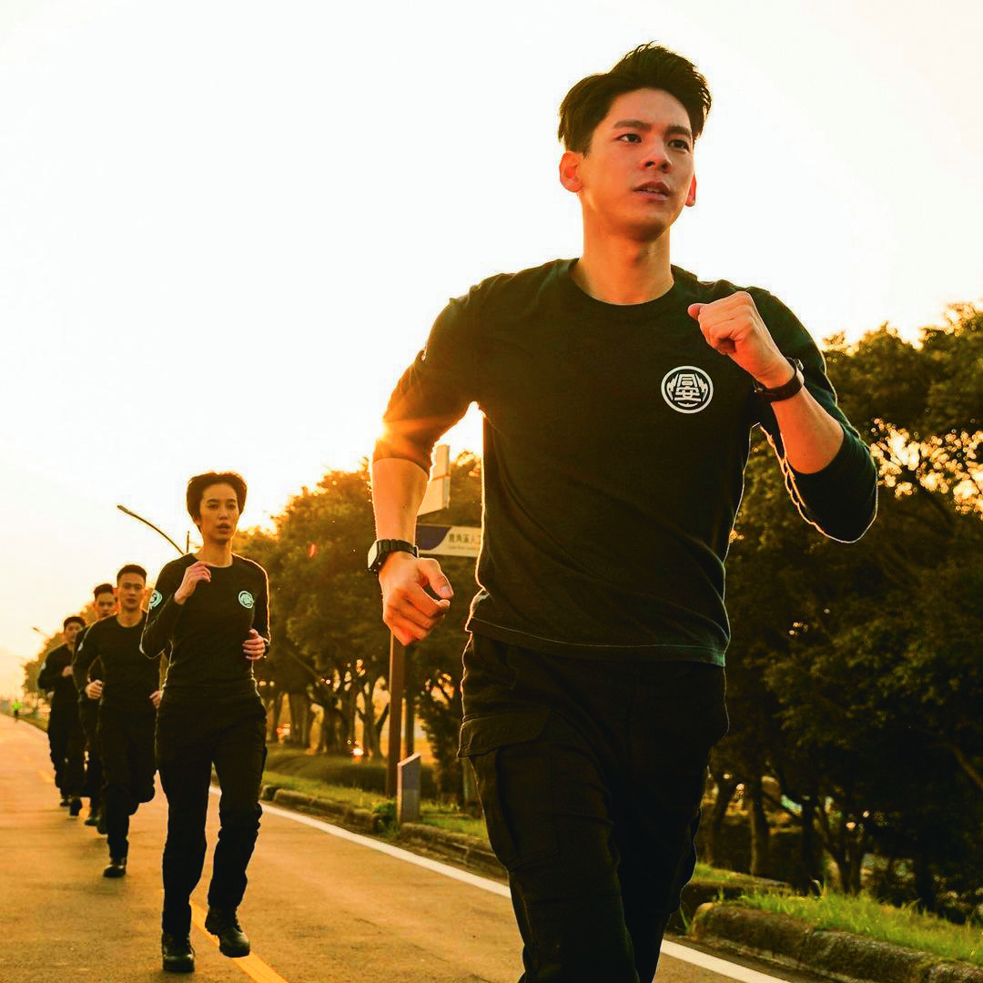 林柏宏為《青春弒戀》減重,和他在《火神的眼淚》中的健壯身形差異頗大。(翻攝自林柏宏IG)