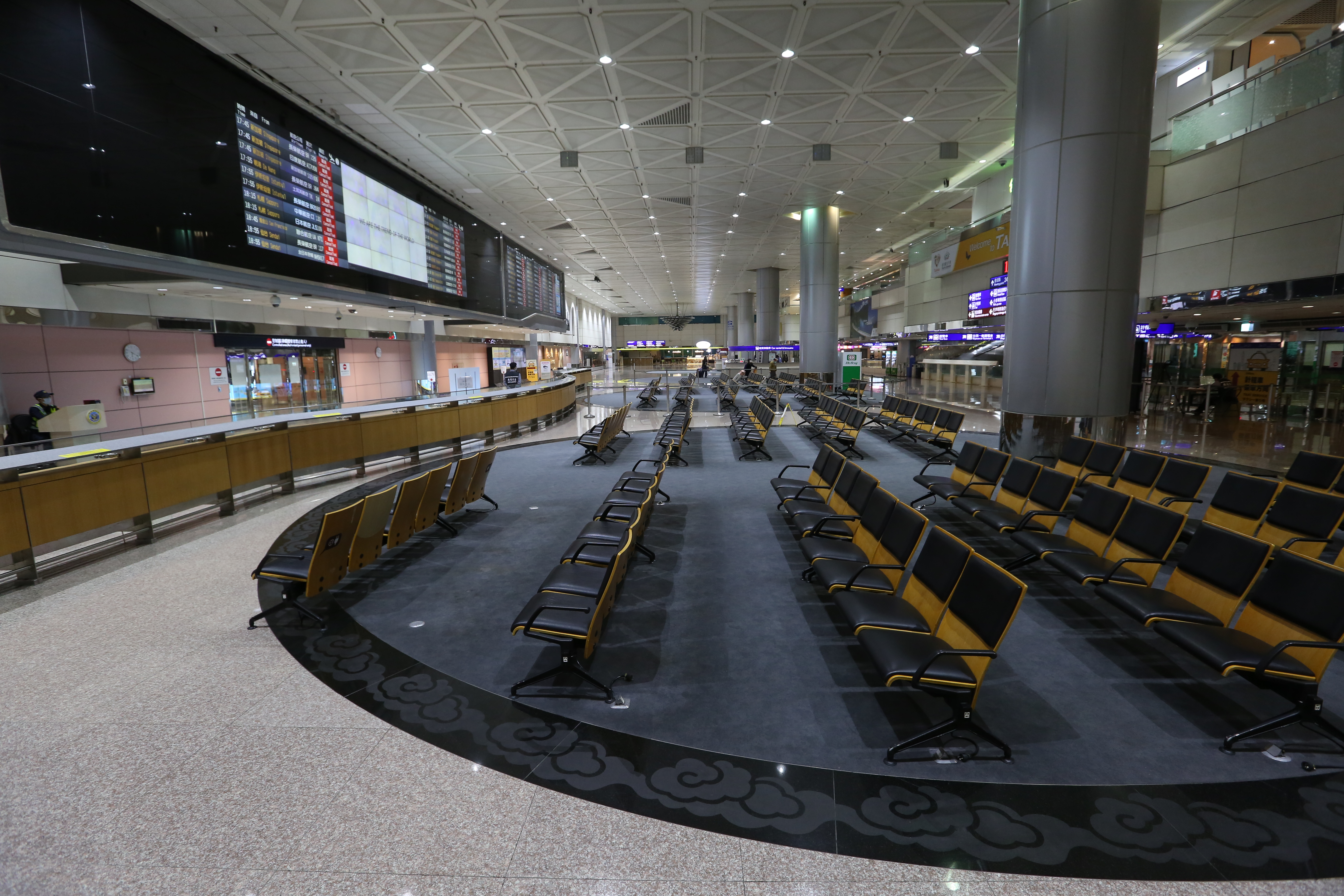 變種新冠病毒Omicron來勢洶洶，日本的邊境嚴管也一波接著一波。（示意圖，本刊資料照）