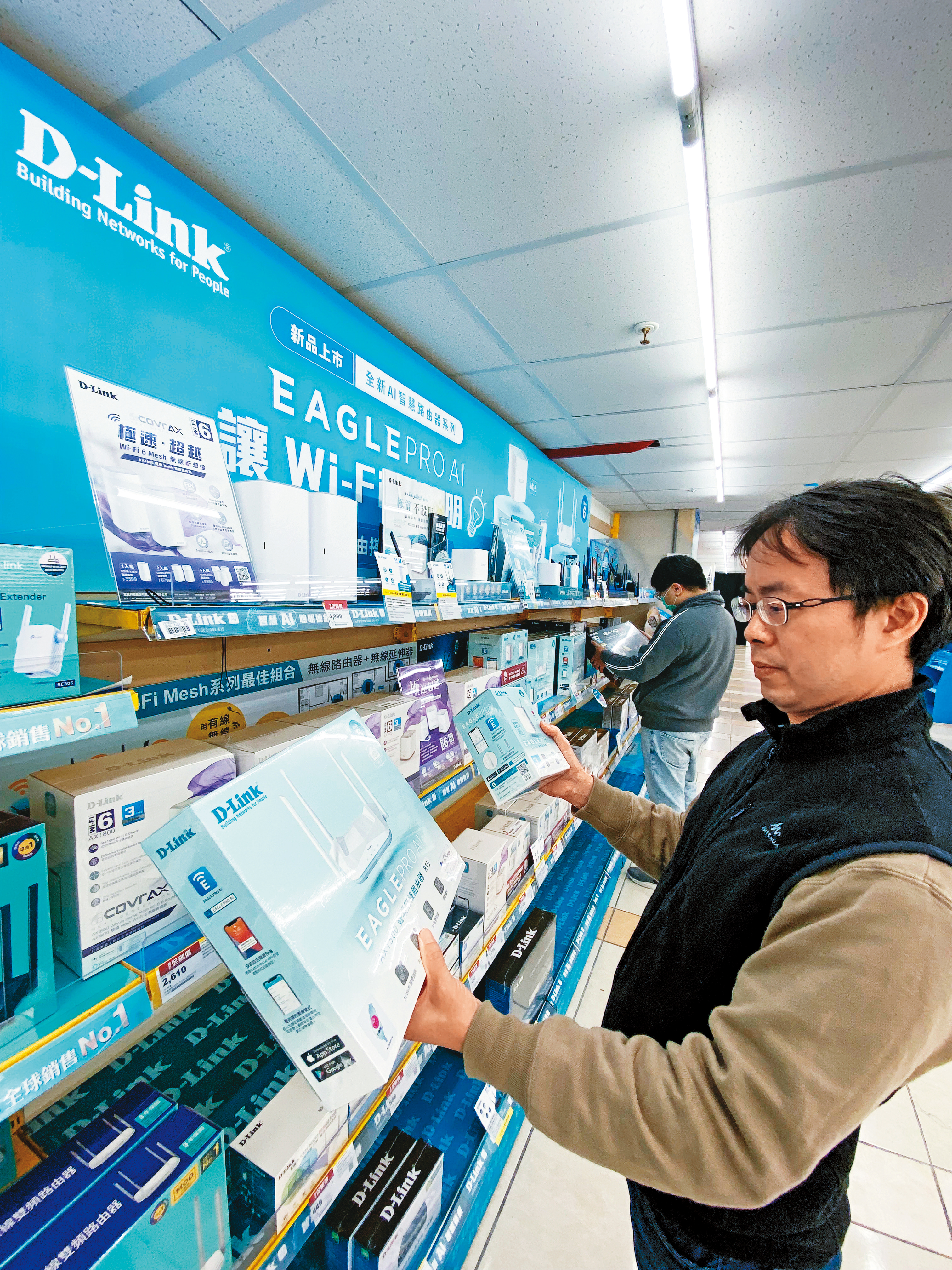 友訊重新調整產品定位，以台灣製造對槓網通霸主TP-Link。