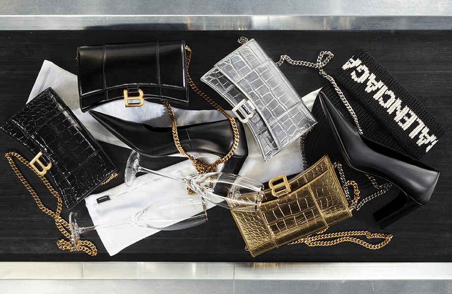 Balenciaga本季幽默地以結帳輸送帶的概念，表達出不同個性的選品概念。（Balenciaga提供）