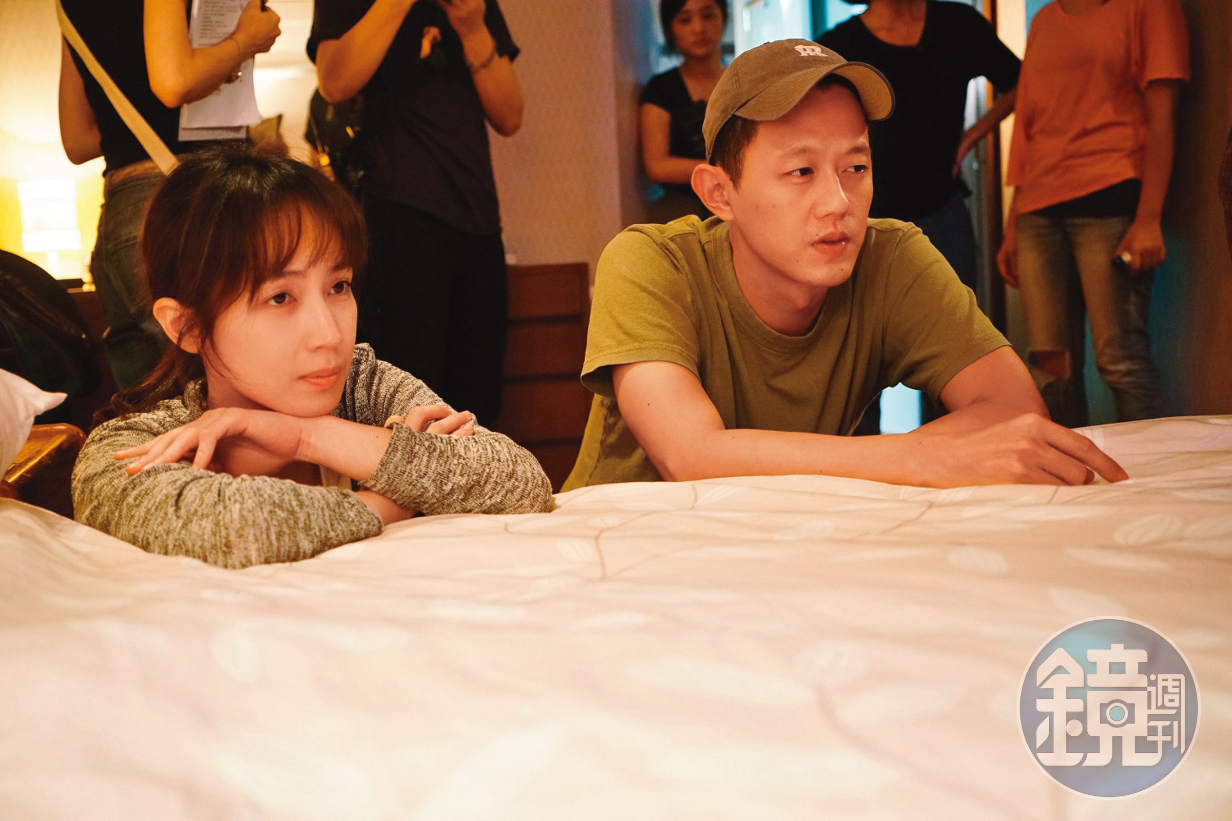 小薰（左）和導演莊絢維合作的《76号恐怖書店：租屋》也是靈異題材。（七十六号原子提供）