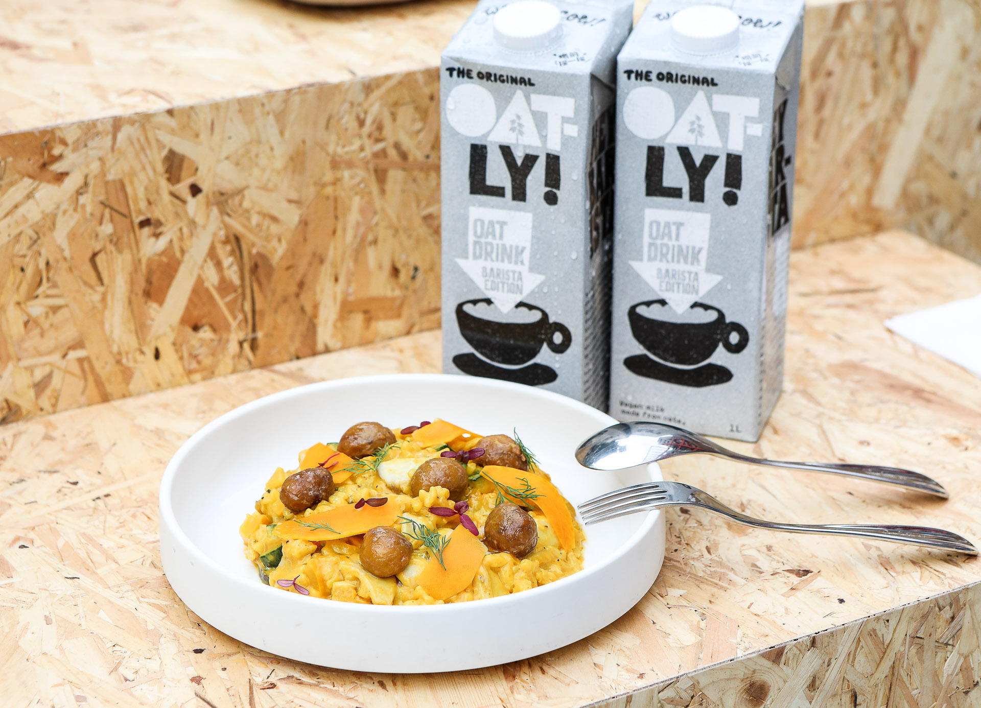 燕麥奶入菜，南瓜燉飯很對味。（OATLY提供）