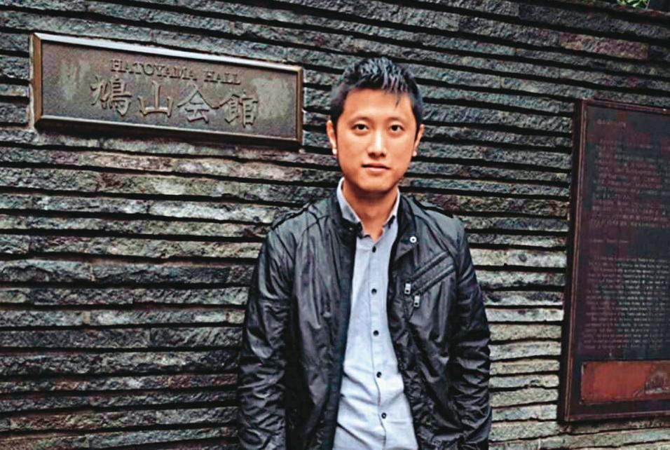 林秉樞以博士生身分掩護，謊稱國安高層幕僚或富二代，靠吹噓、裝熟攀附權貴，估計上百名政商名流遭騙。（翻攝林秉樞臉書Rapheal Lin）