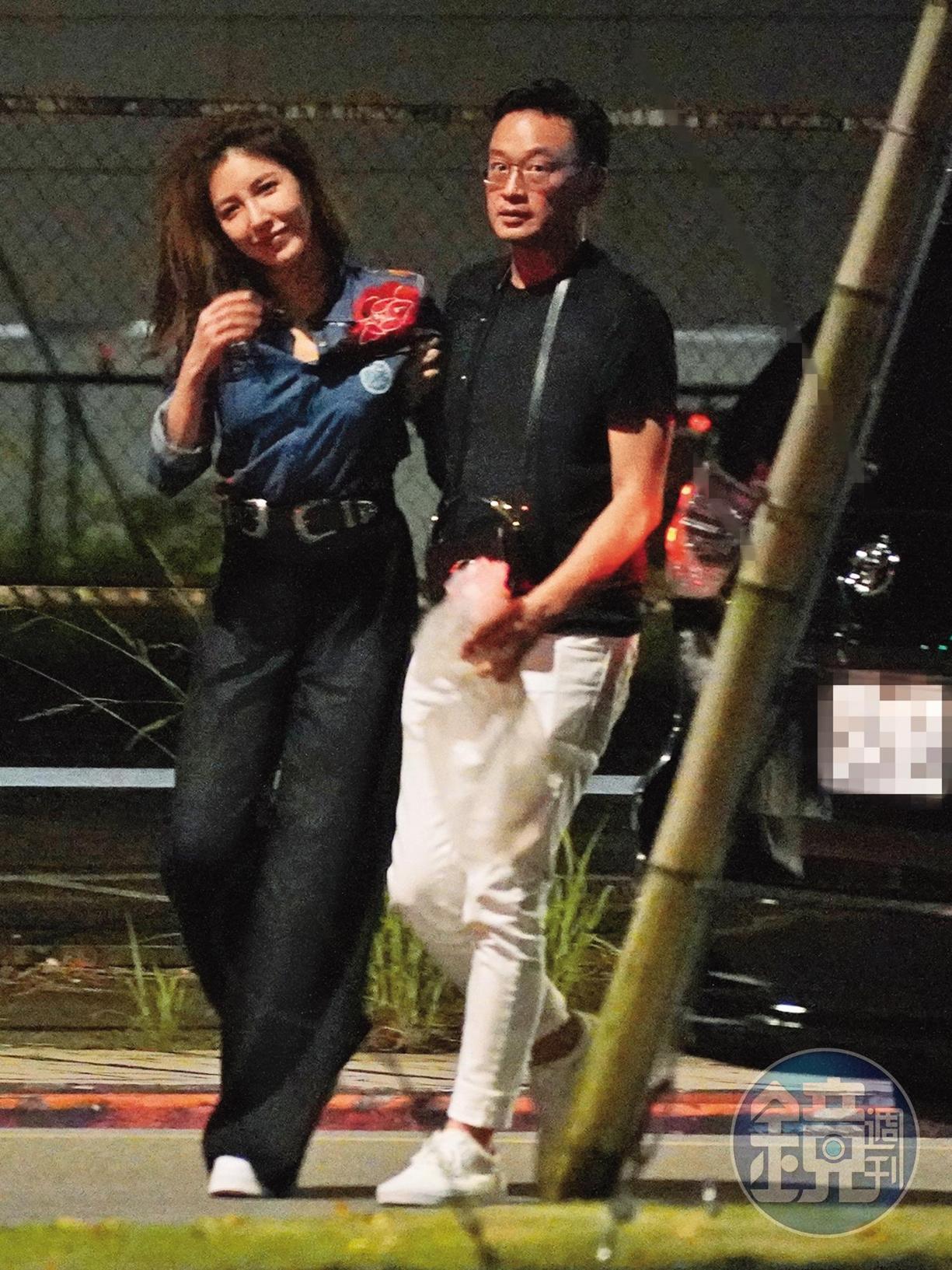 2年前楊謹華夫妻也上演過類似劇情,不過是楊謹華醉倒,老公Ben溫柔護妻回家。
