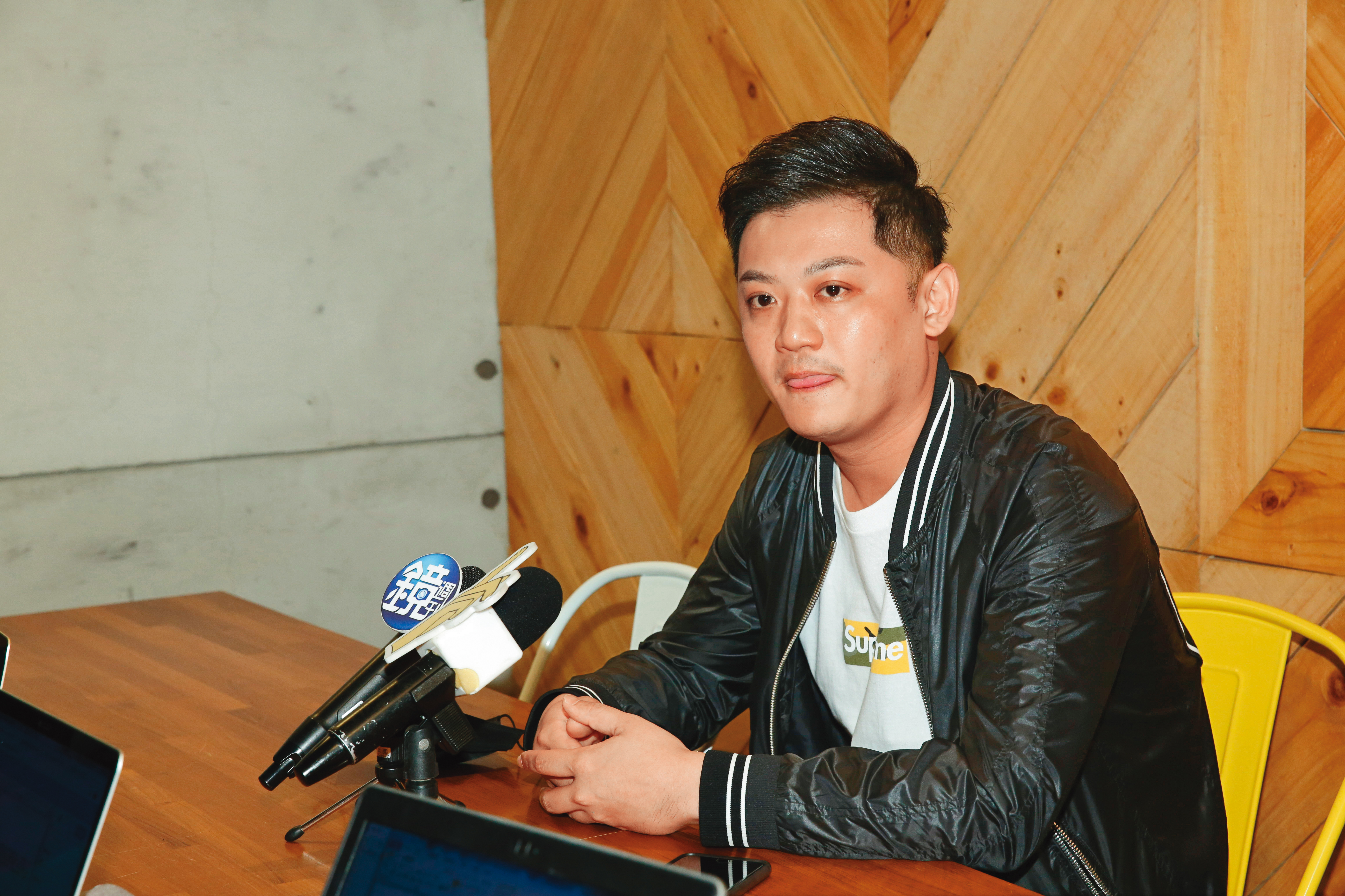郭柏均去年2月曾開記者會,否認自己和雪碧的不倫戀。