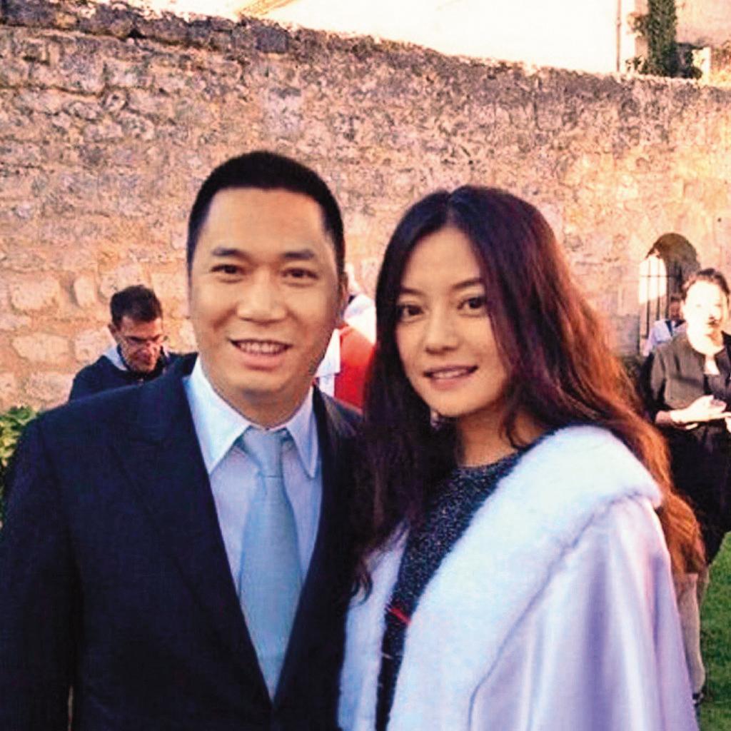 趙薇自從與黃有龍結婚後,也加入炒股行列,富到流油。(網路圖片)