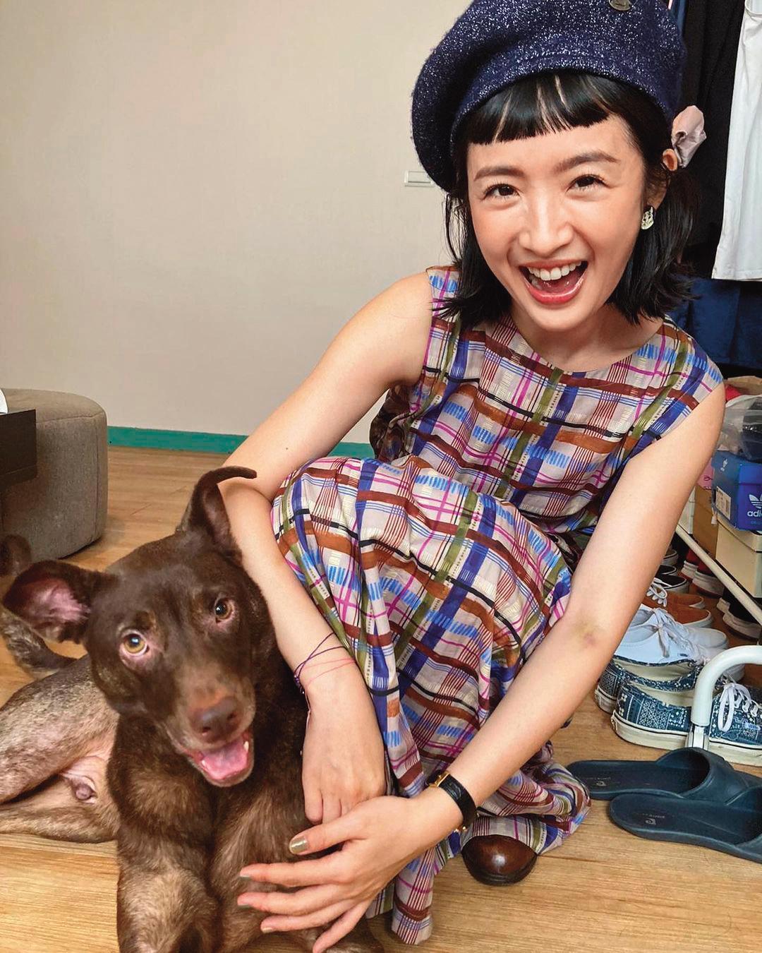 林依晨在事業如日中天、2奪金鐘獎女主角後，暫緩幕前演出，到英國倫敦進修螢幕表演。（翻攝自林依晨IG）