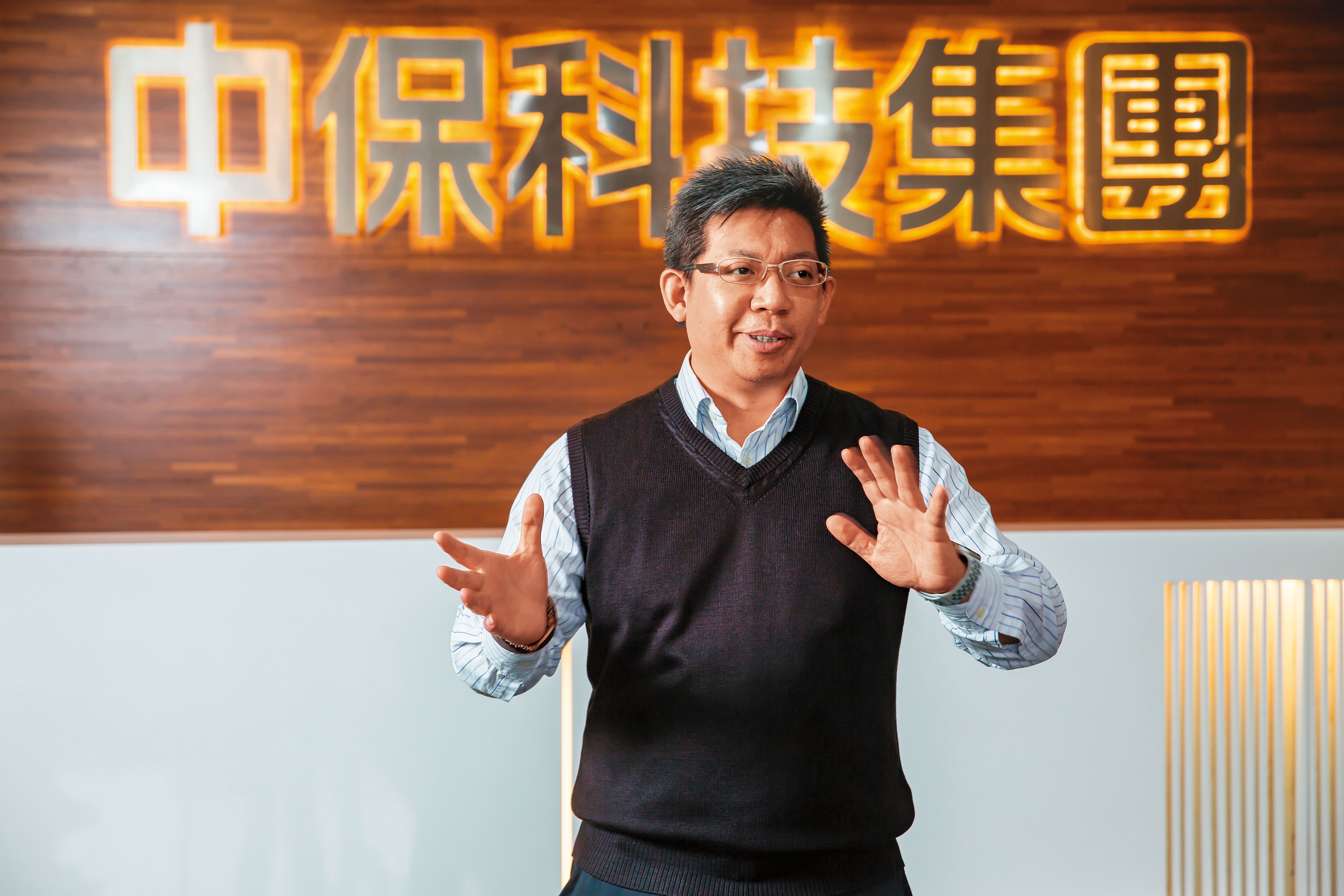 集團事業包山包海，林建涵整合後推出一條龍服務。