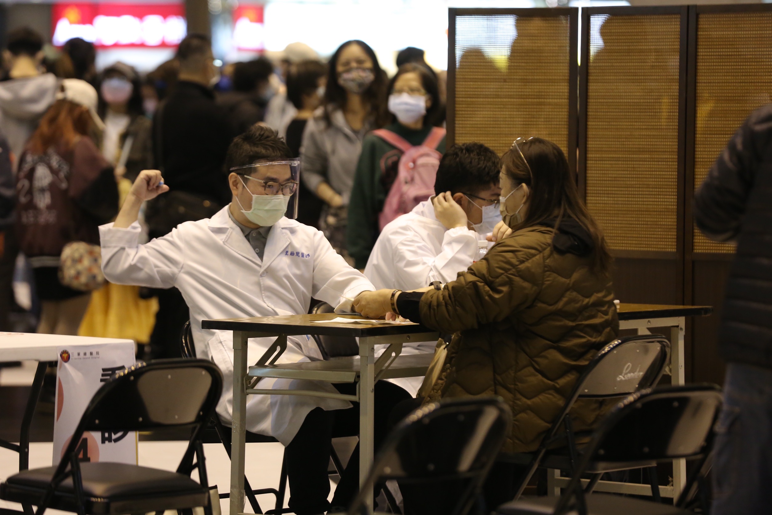 北車莫德納疫苗施打日期延長至本週日（12）日，對象為所有在台人士。
