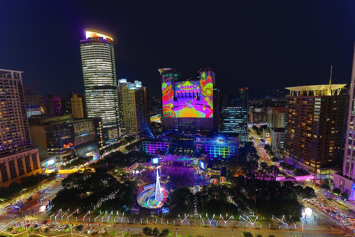 新北歡樂耶誕城巨星演唱會本週末登場。（新北市府提供）