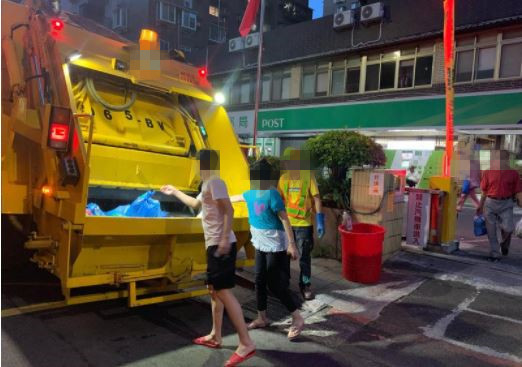 台中垃圾車撞死機車騎士，家屬提國賠勝訴。（示意圖／翻攝自北市環保局臉書）