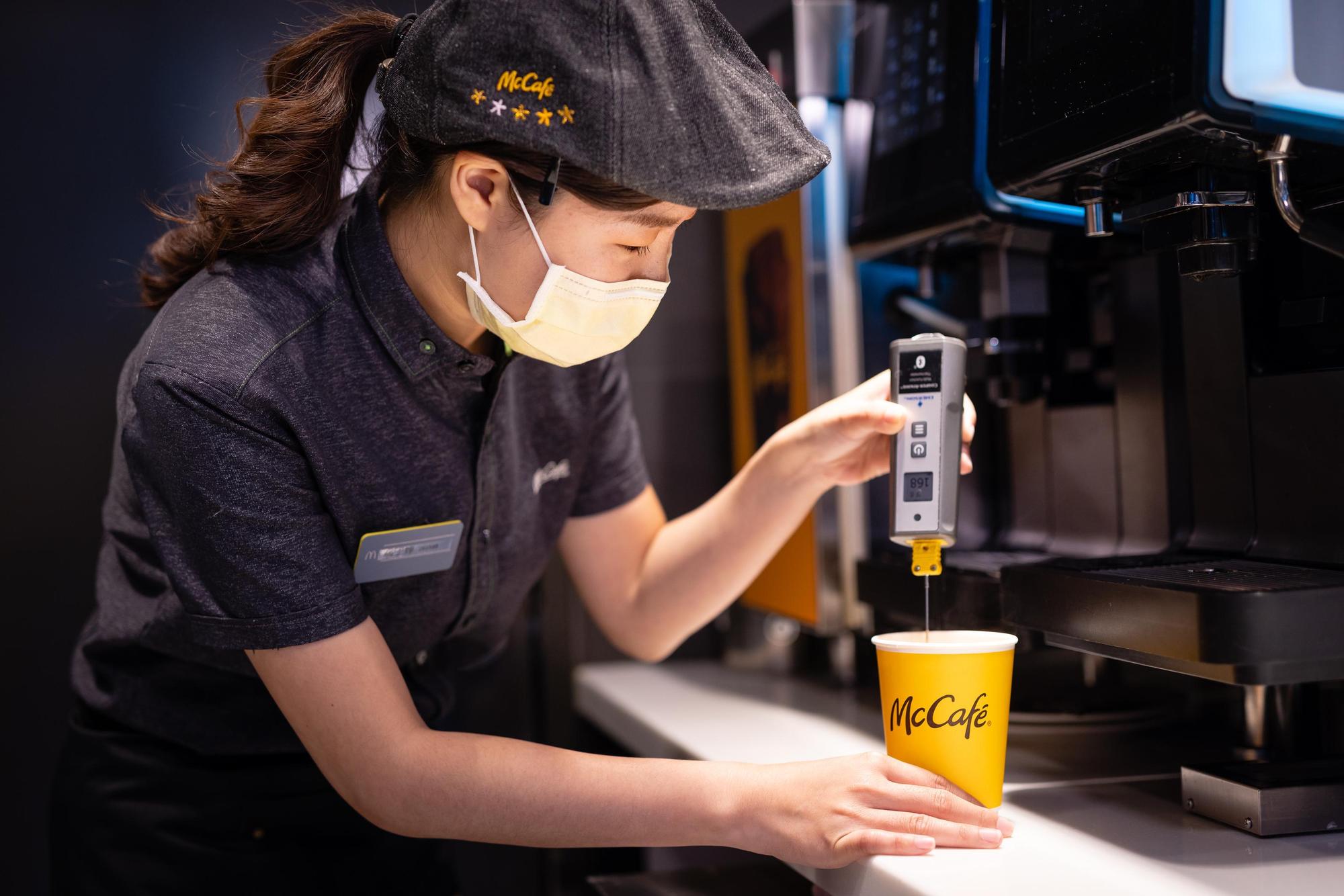 每杯McCafé由專業的星級咖啡師精準控溫、確保咖啡品質,更感受到咖啡師的用心。