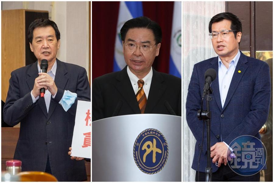 針對尼加拉瓜宣布與台斷交，費鴻泰（左）戲稱「斷交部長」吳釗燮（中）該休息了，右為羅致政。（本刊資料照）