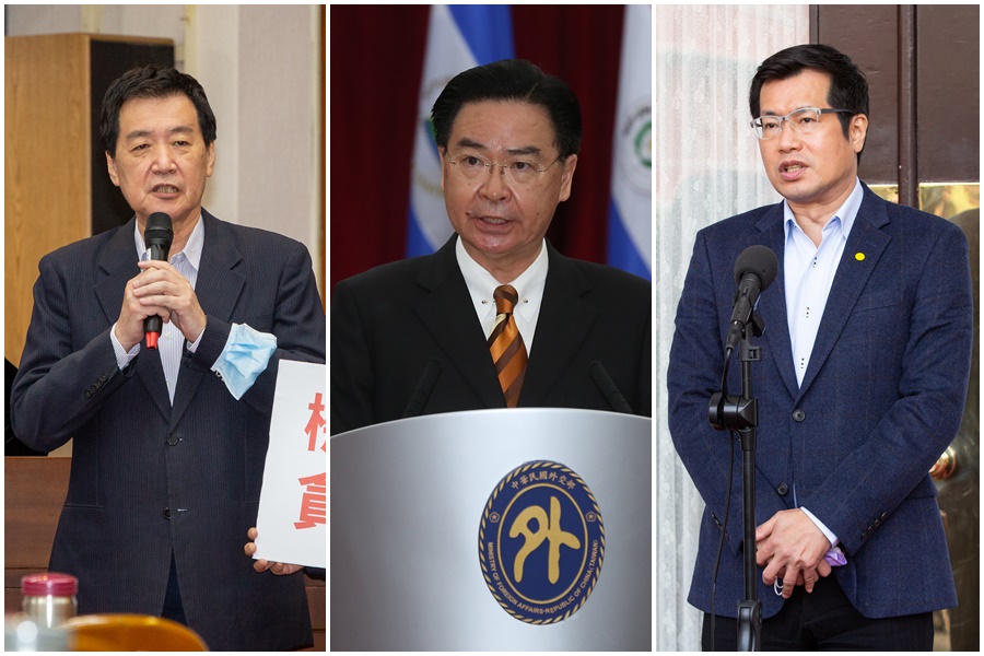針對尼加拉瓜宣布與台斷交，費鴻泰（左）戲稱「斷交部長」吳釗燮（中）該休息了，右為羅致政。（本刊資料照）
