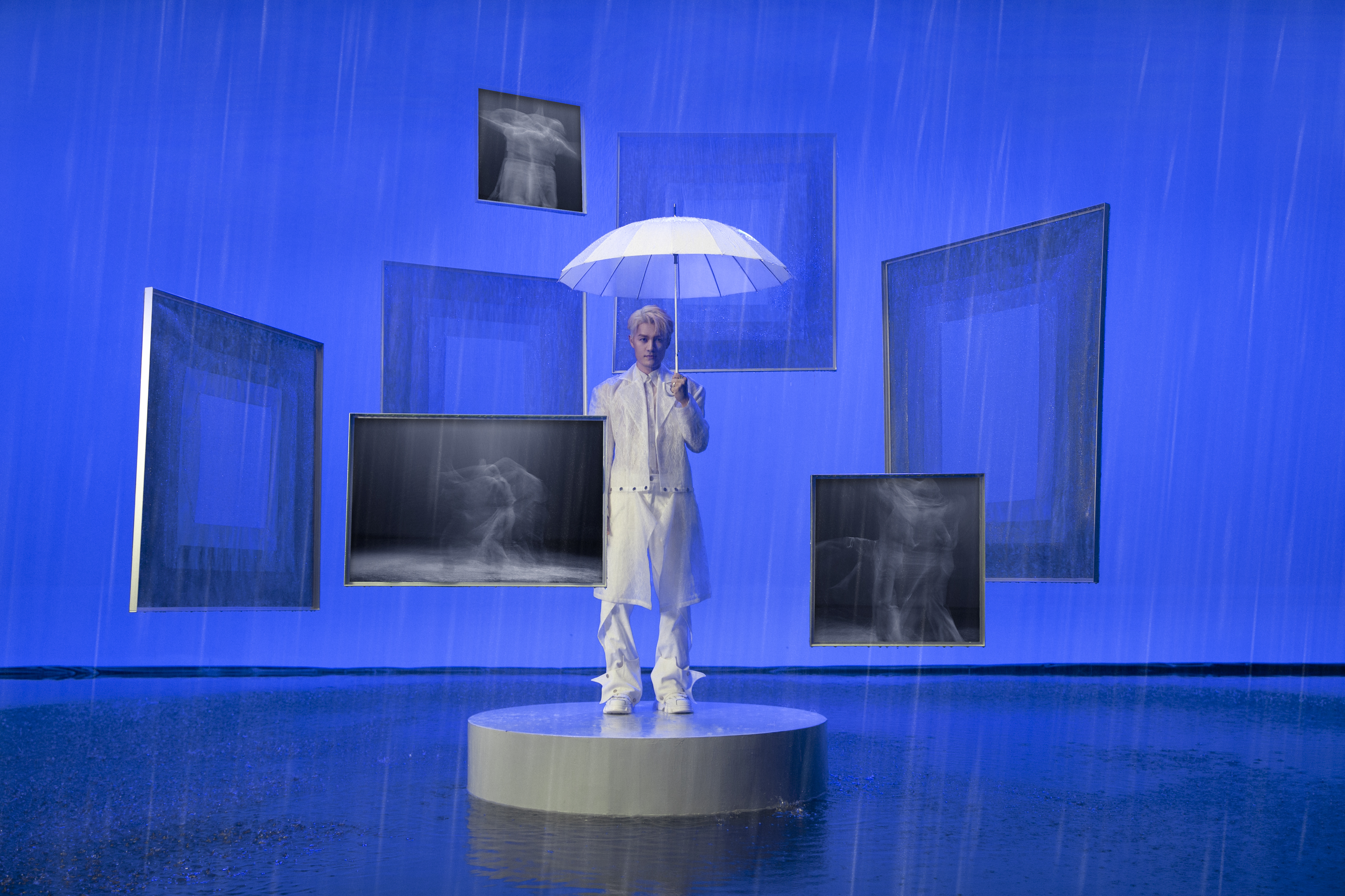 吳克群為女友陳語安譜出新歌〈抽象〉。（何樂音樂提供）