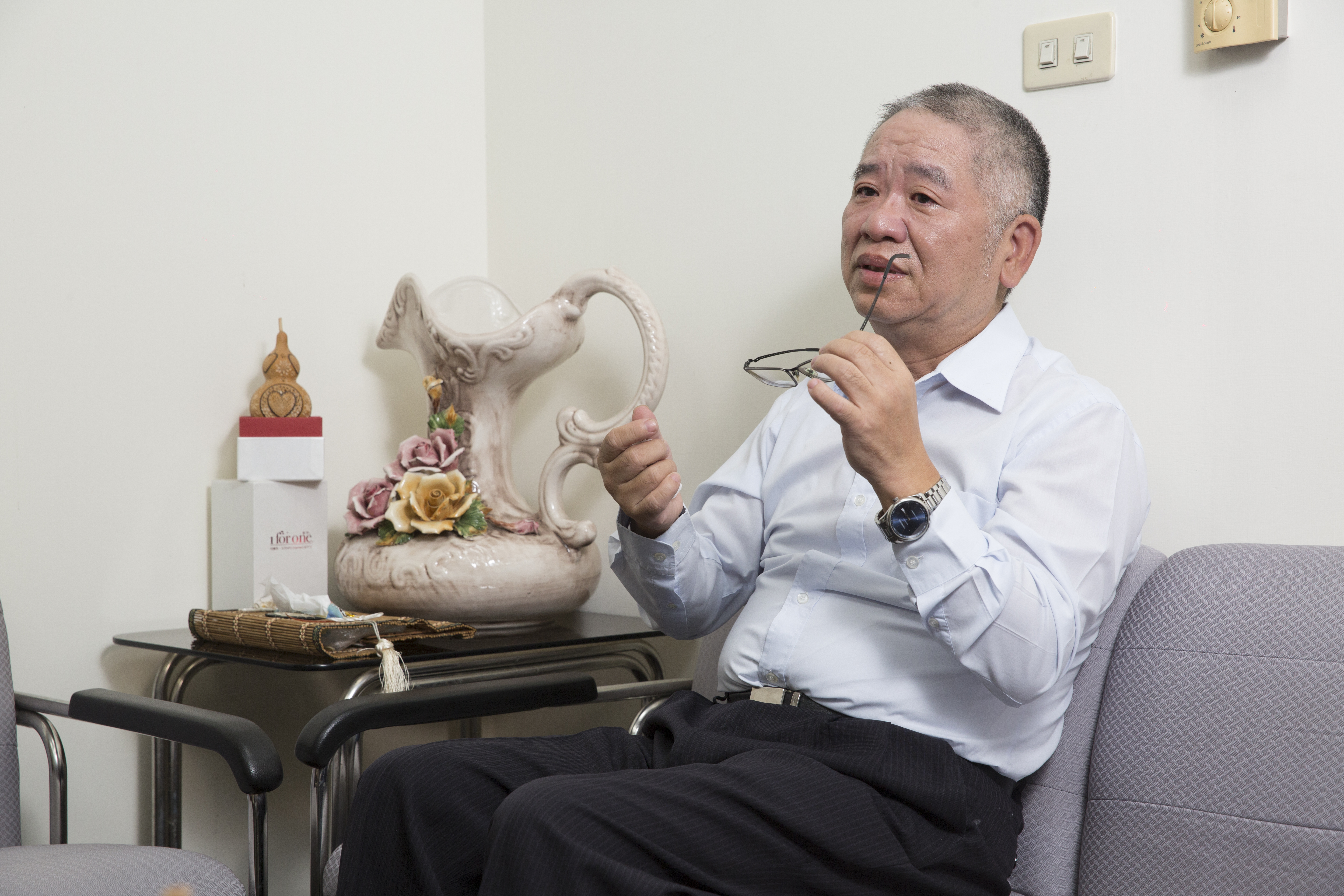 提到疫情這兩年所承受的壓力，黃昭贊忍不住哽咽：「政府應該要珍惜這些清潔人員。」