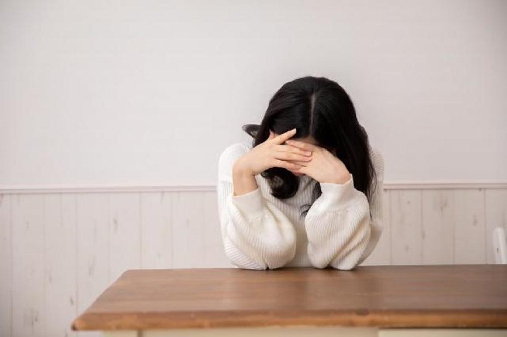 女護理師被病患性騷擾後，產生極大的陰影，導致她無法工作，並向對方請求賠償。示意圖，非當事人。（翻攝自Photo-AC）