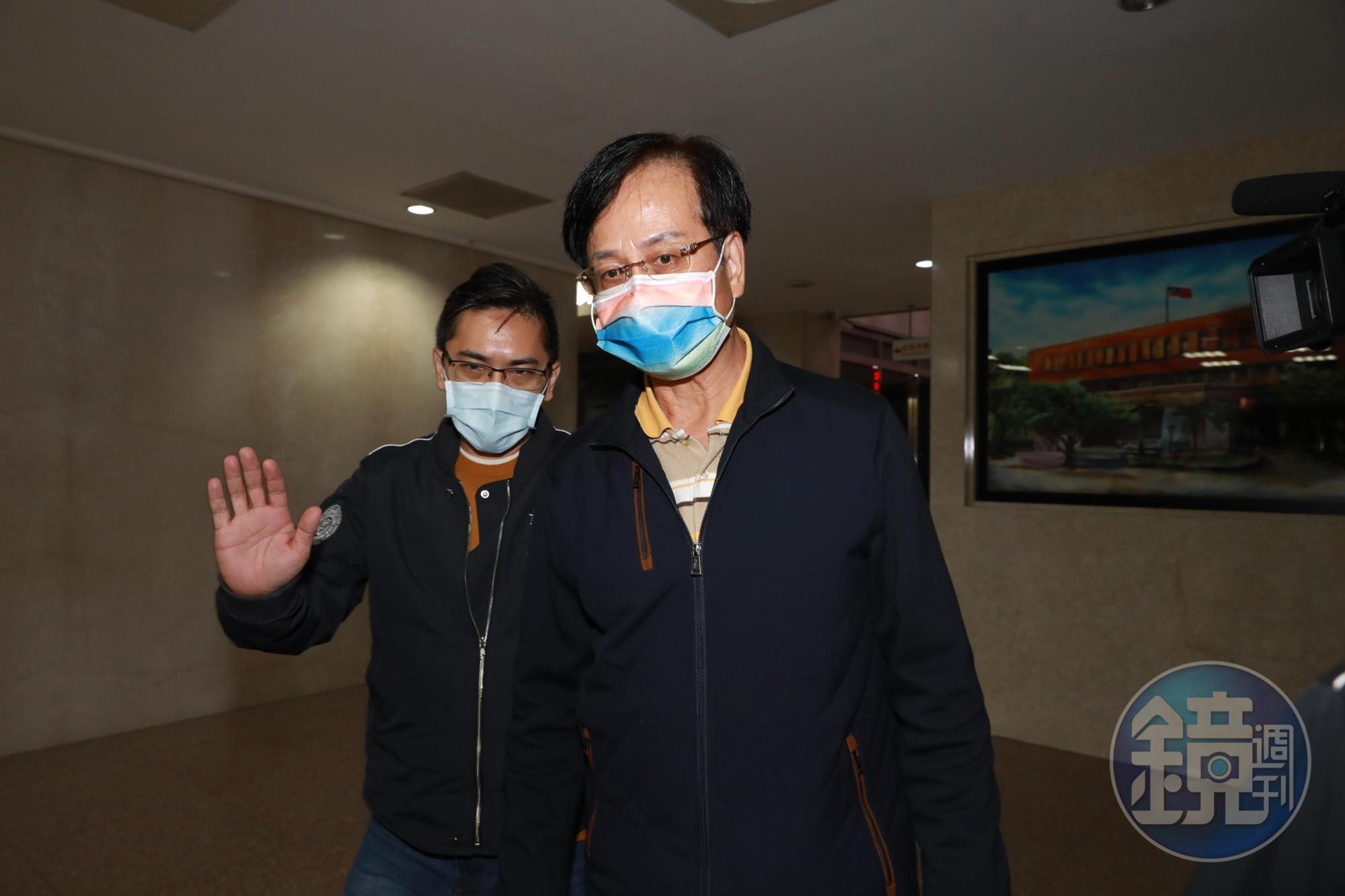 潤寅案因時任合作金庫董事長廖燦昌涉嫌協助詐貸,今指揮調查局北機站搜索相關處所,稍晚將移送檢方複訊。