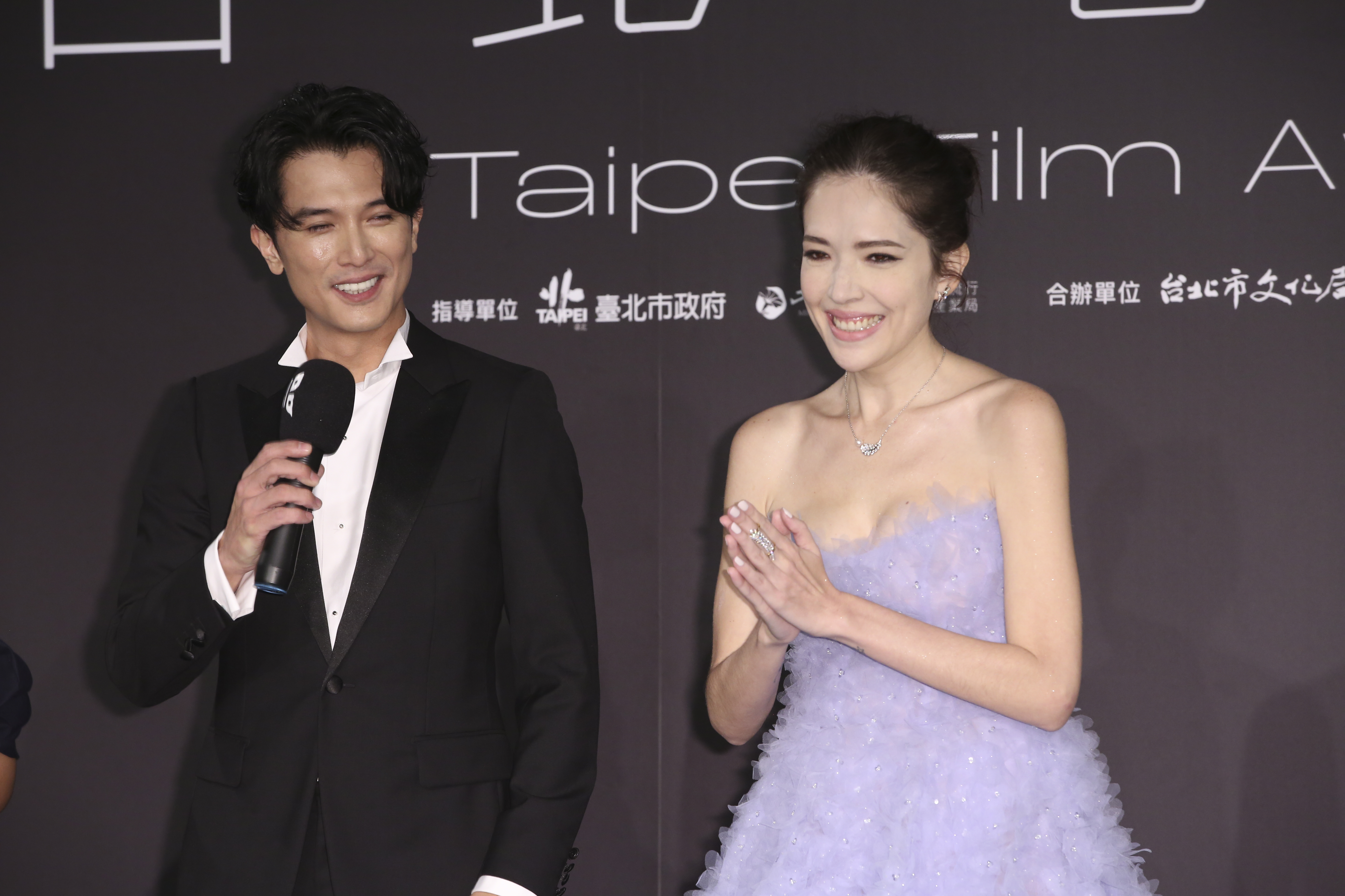 邱澤（左）、許瑋甯（右）11月才一起出席第23屆台北電影獎頒獎典禮，隔月宣告閃婚。