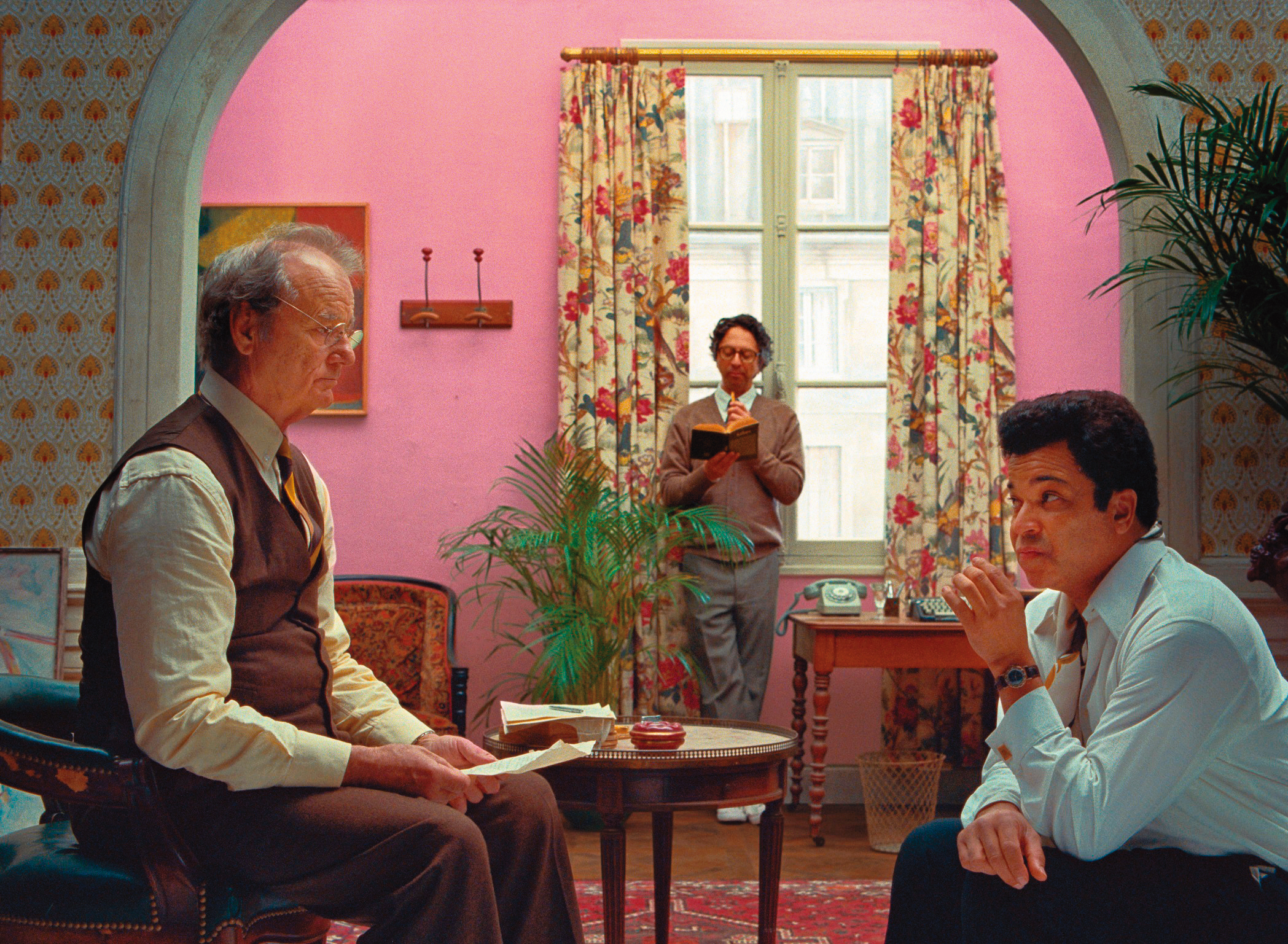 《法蘭西特派週報》將平面週報的報導內容，用影片故事的方式呈現，精美的美術與構圖令人心醉。（探照燈影業提供）