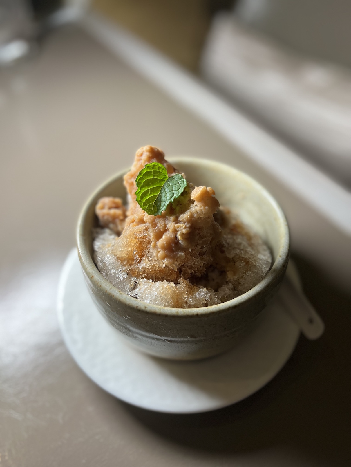 飯後甜點為綠豆蒜桂圓黑糖刨冰。