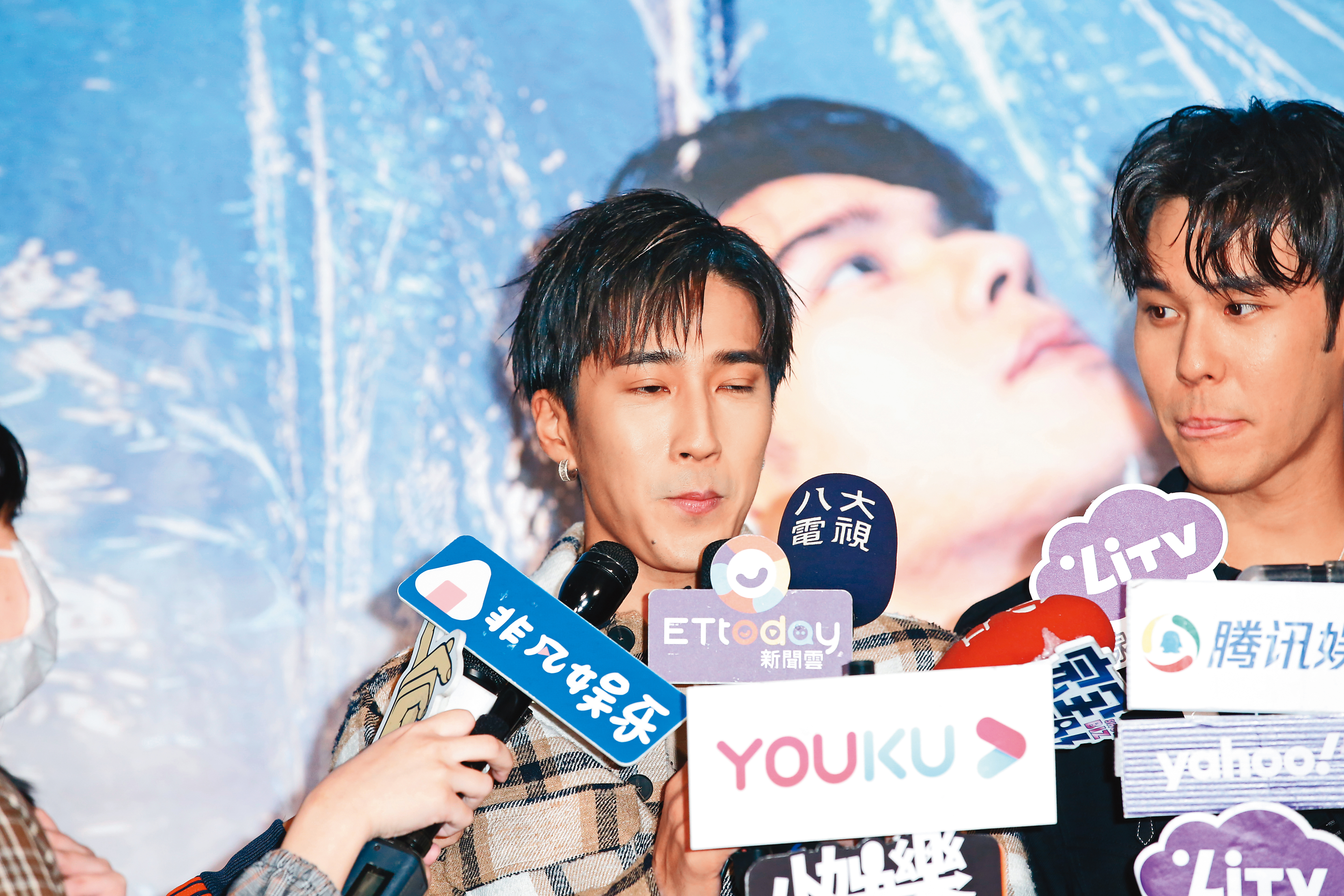 婁峻碩被譽為「台版基努李維」，原來更像林進…