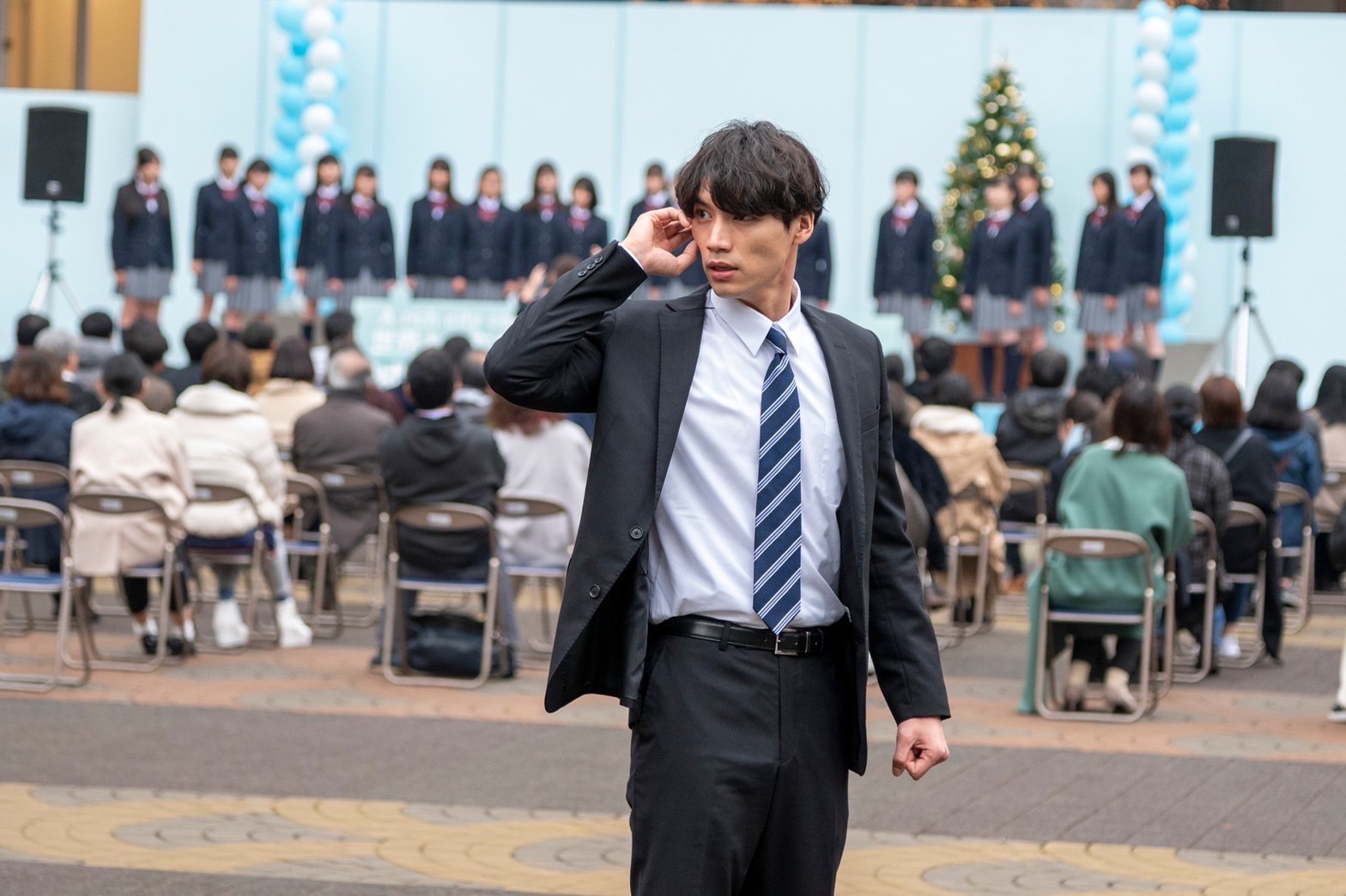 福士蒼汰在《AVALANCHE雪崩》飾演熱血警察，後來加入秘密組織。（KANSAI TV提供）