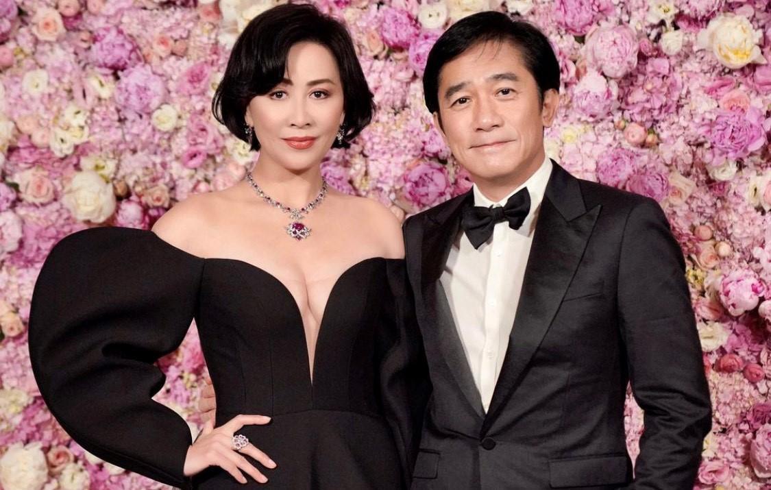 劉嘉玲與梁朝這對銀色夫妻檔一舉一動都受到注目。(翻攝自劉嘉玲IG)