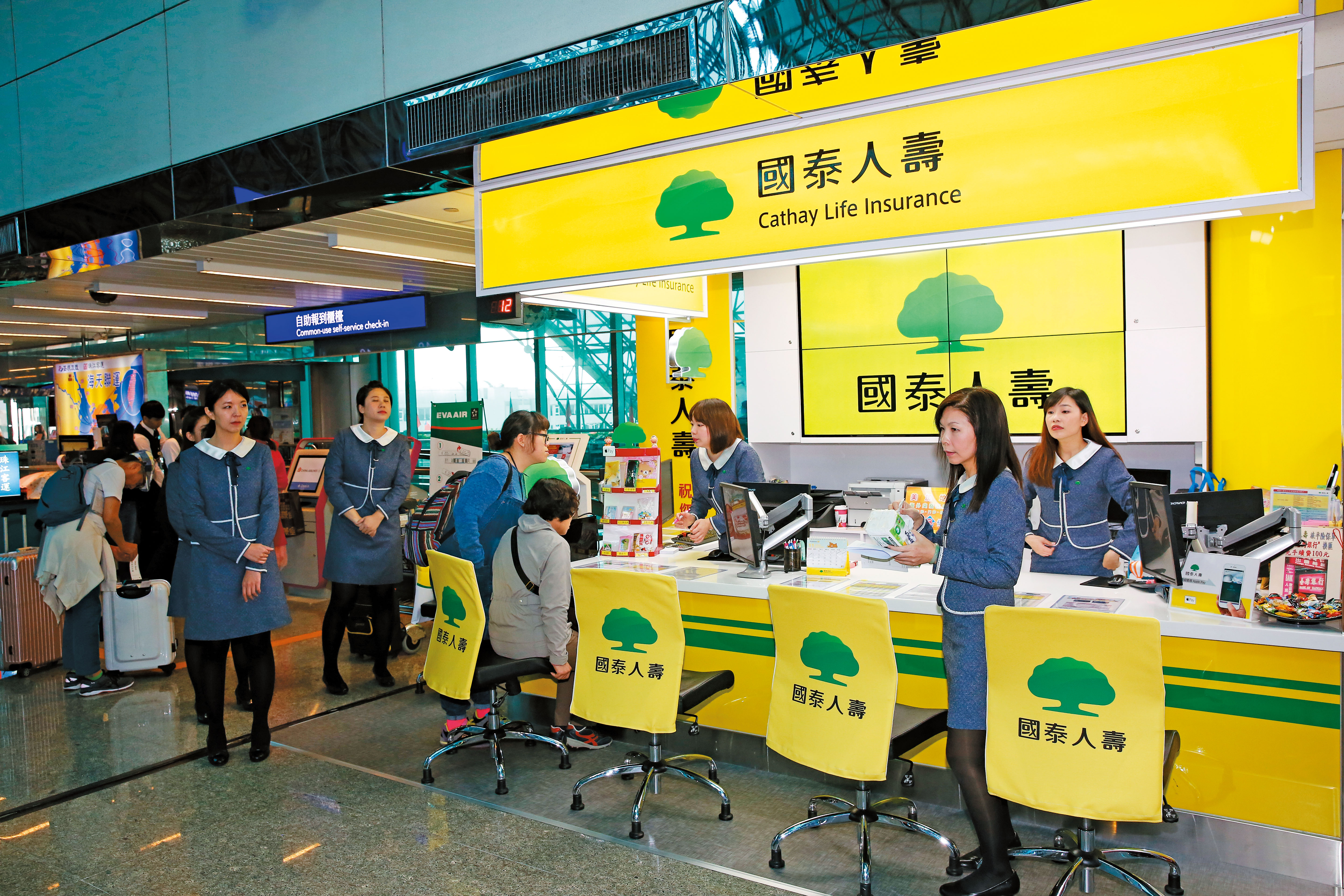 蔡宏圖認為,金融業要永續經營,才能和客戶兌現承諾。國泰人壽是全台最大壽險公司,擁有超過1,400萬名保戶。