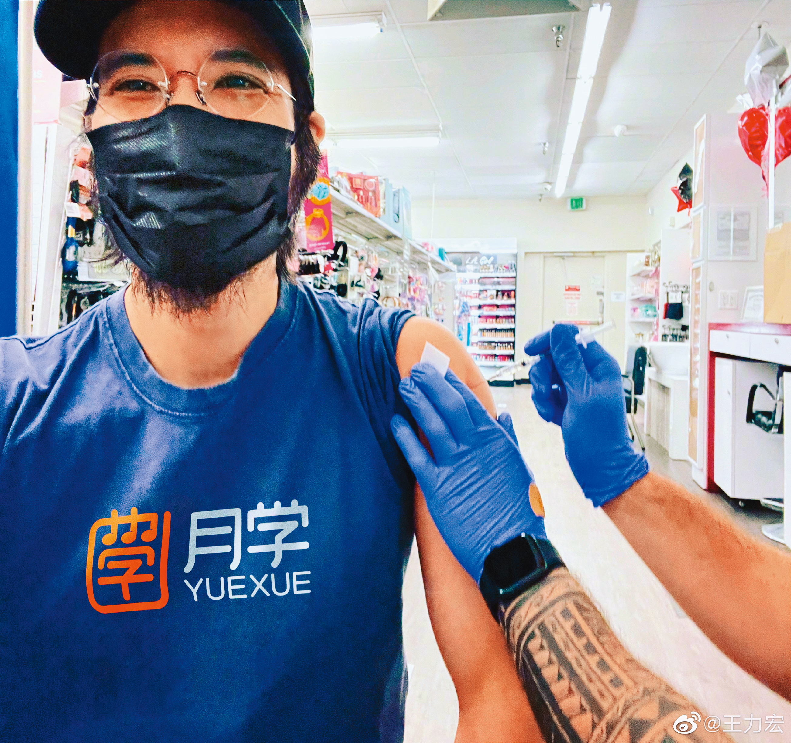 王力宏今年無論是前往美國打疫苗,或辦理中國大陸工作簽證相關事宜,在社群網站上都是形單影隻。