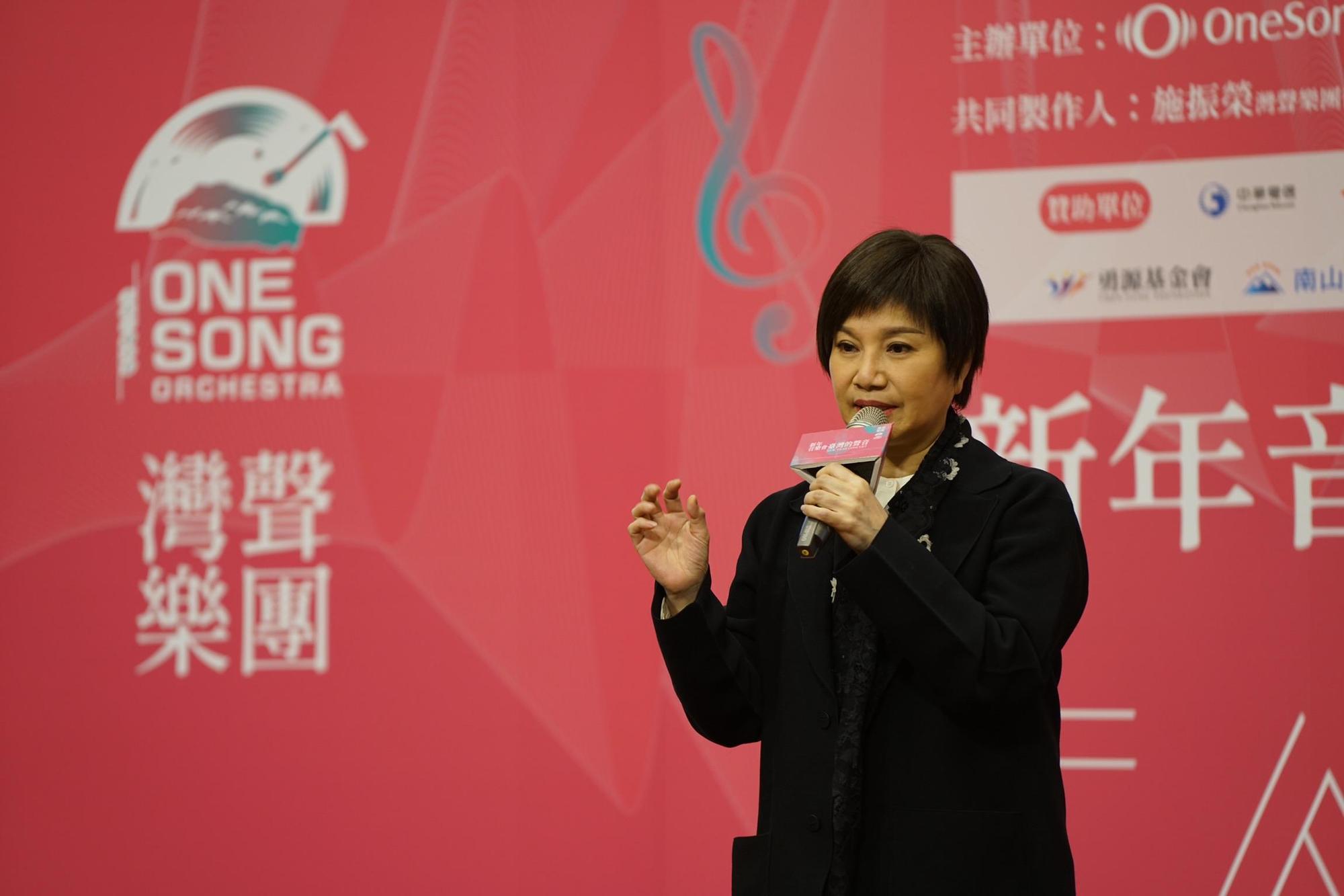 唐美雲為歌仔戲團連母親老本都借了。(《臺灣的聲音新年音樂會》提供)