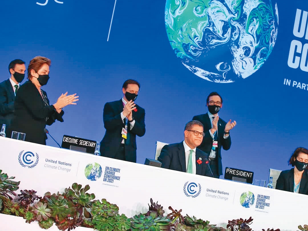 在格拉斯哥（Glasgow）舉行的第26屆聯合國氣候變化大會（COP26）結束前夕，中美兩大排碳國達成聯合宣言。（翻攝自UN-Climate-Change臉書）