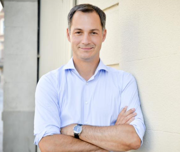 比利時總理德克魯 （Alexander De Croo） 表態，不會派官員出席北京冬奧。（翻攝自德克魯臉書）