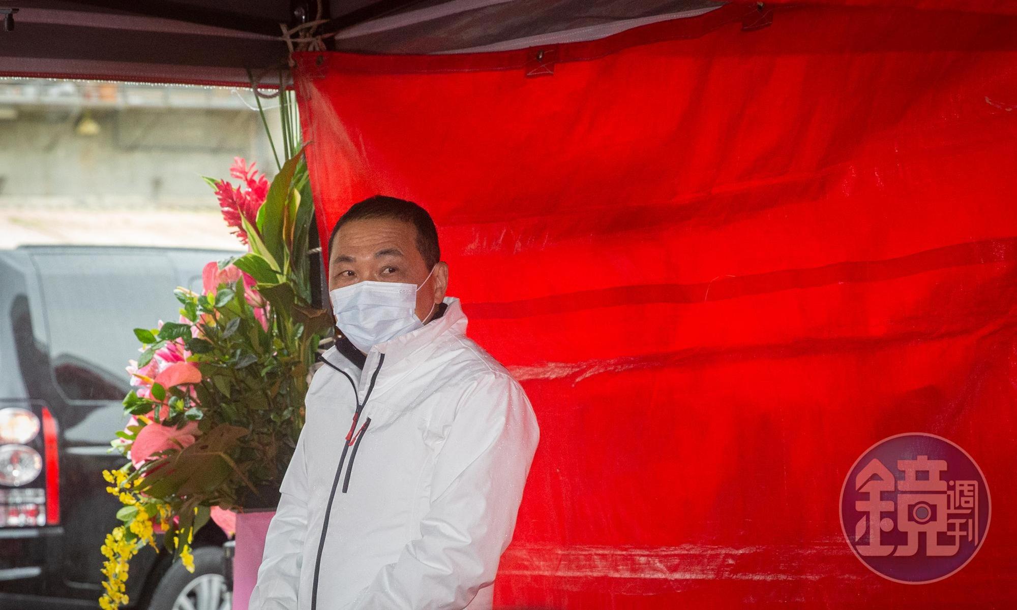 新北市長侯友宜未參加黨內公投活動，還發表不表態聲明，成了藍營箭靶。（本刊資料照）