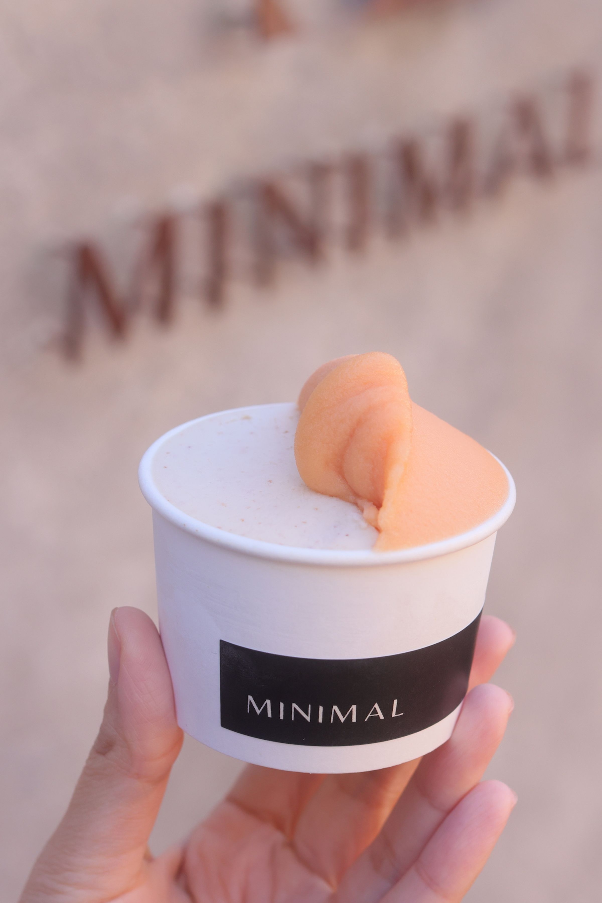 內用以預約制套餐呈現的Minimal，也提供單點外帶，可任選2種口味。（180元／杯）