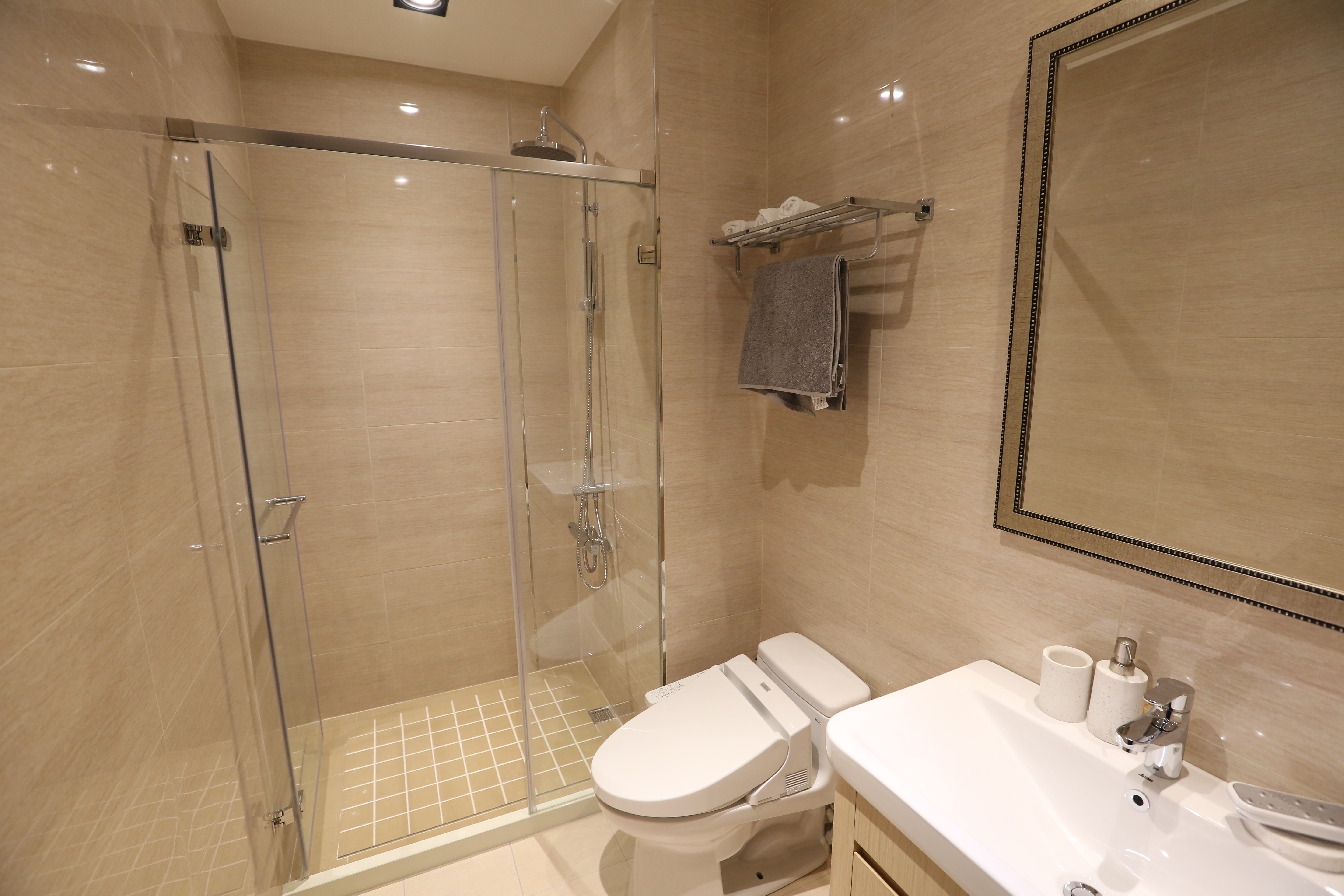 針對桃園防疫旅館群聚感染事件，潘建志提出2大排氣系統的Bug，間接導致病毒回流進廁所造成傳染。（示意圖，本刊資料照）