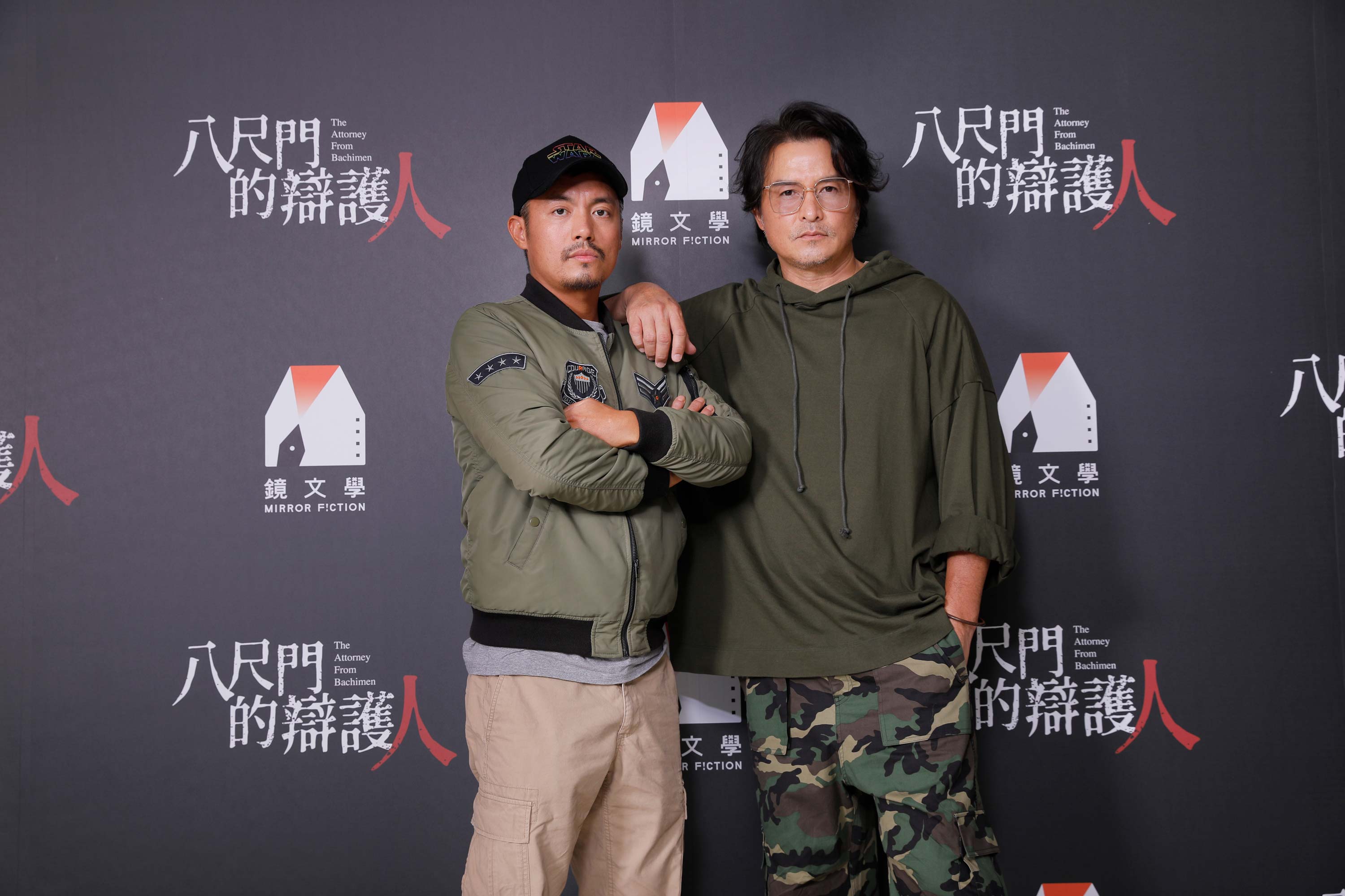 《八尺門的辯護人》范逸臣、李銘順 。 （鏡文學提供）   
