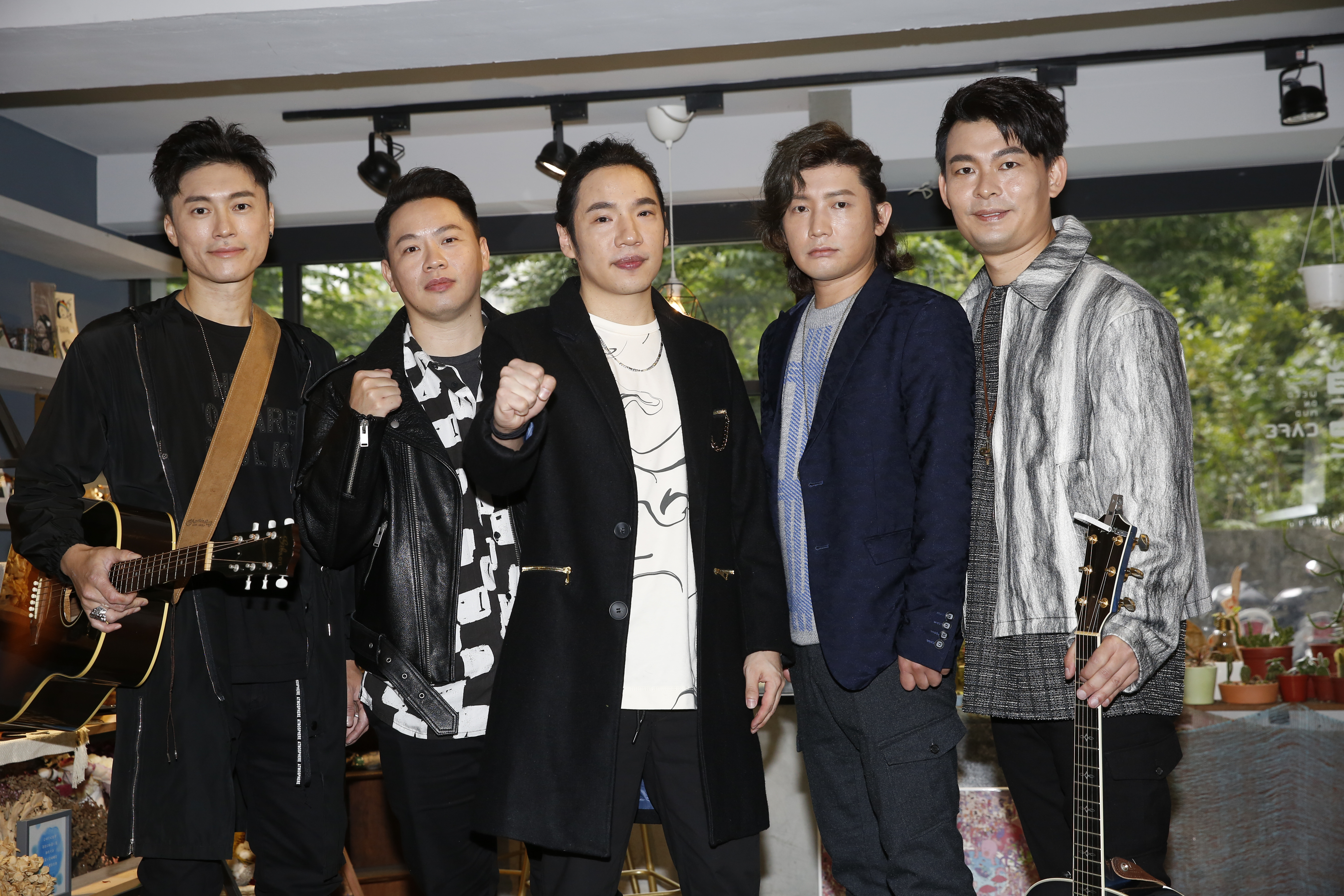 成軍20週年的SOWHAT樂團推出全新迷你專輯《回到這裡》。