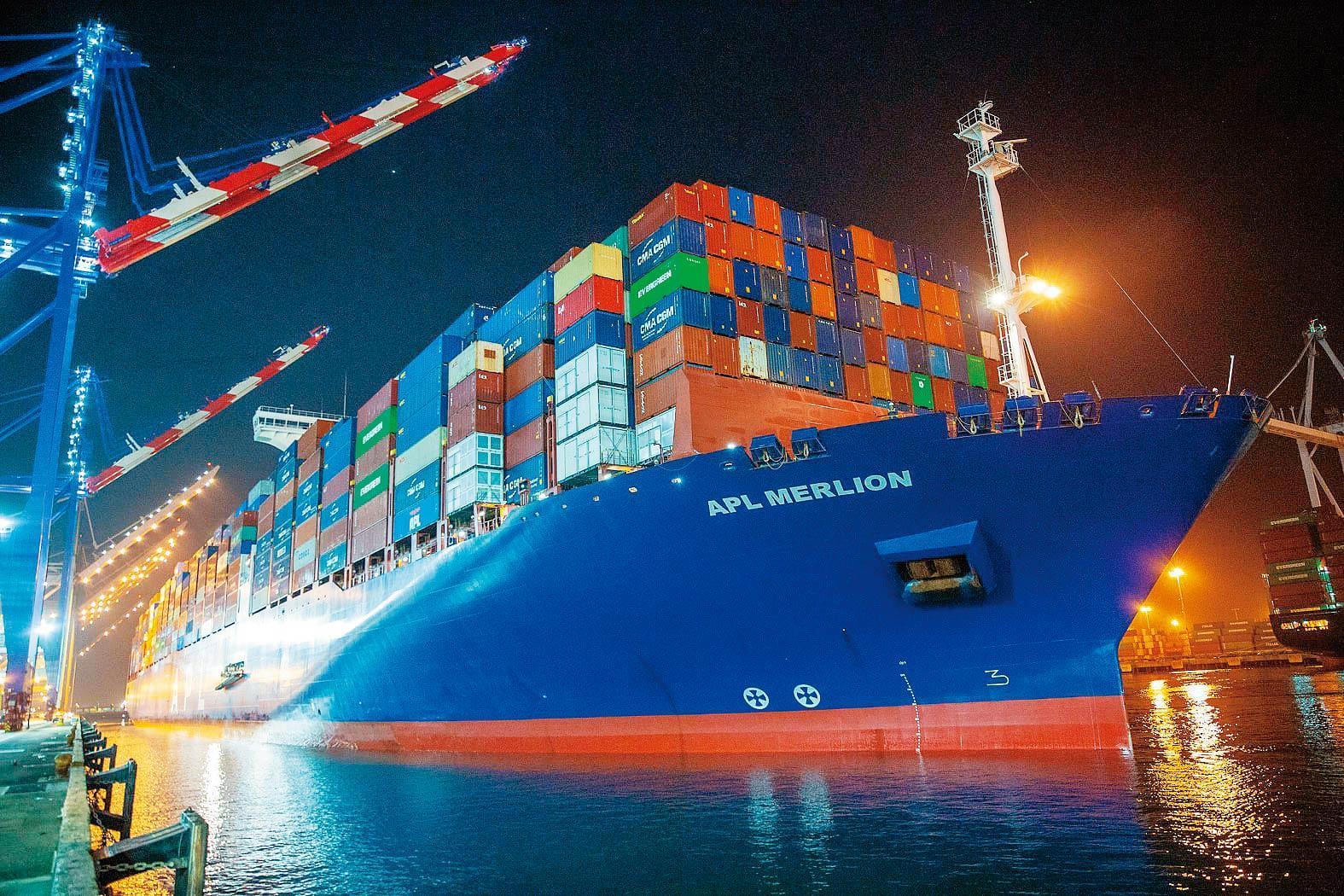 美國塞港情況難解,供應鏈瓶頸仍將延續至2022年。(翻攝自Port of Los Angeles臉書)