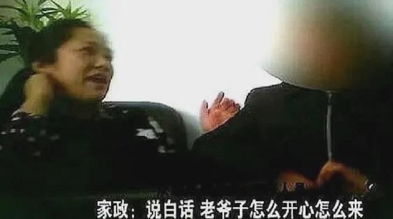 擔任「陪睡保姆」的婦女大多來自農村或貧困地區,為了養家餬口只好提供特殊服務。(翻攝網易)